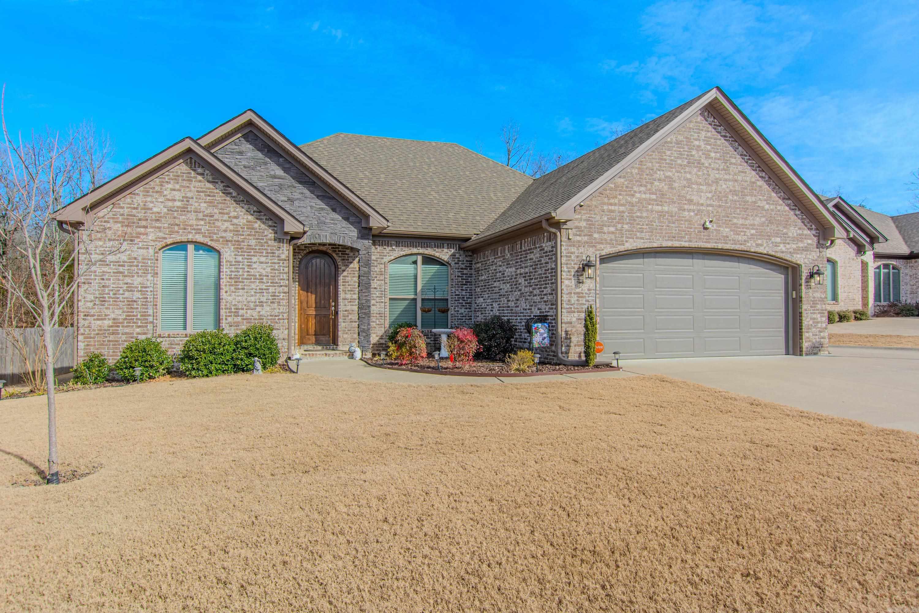 9800 Oak Forest Lane