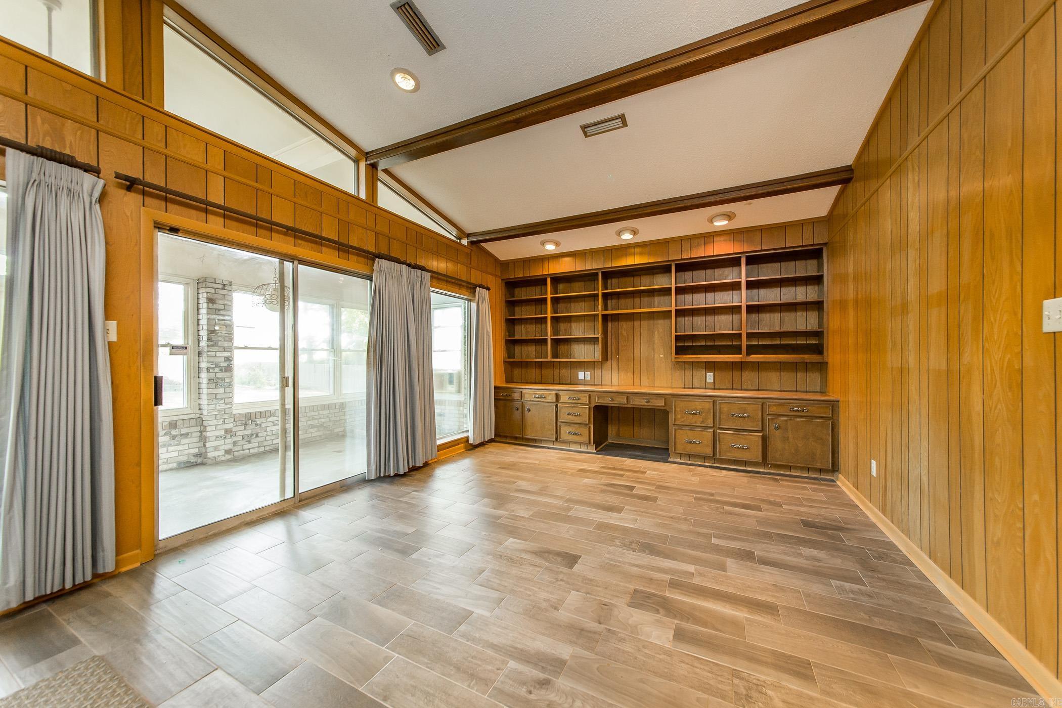 1414 Woodland Drive