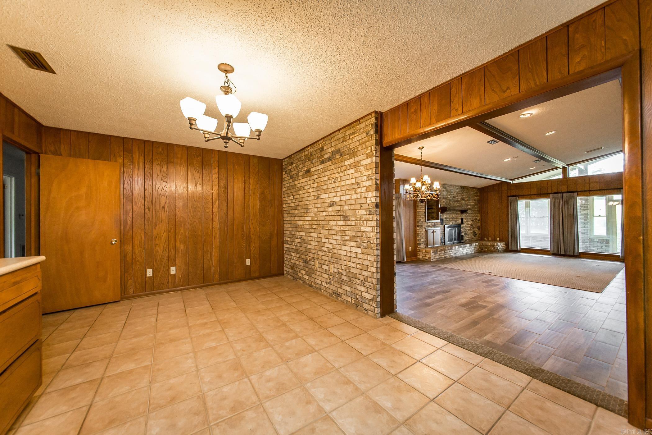 1414 Woodland Drive