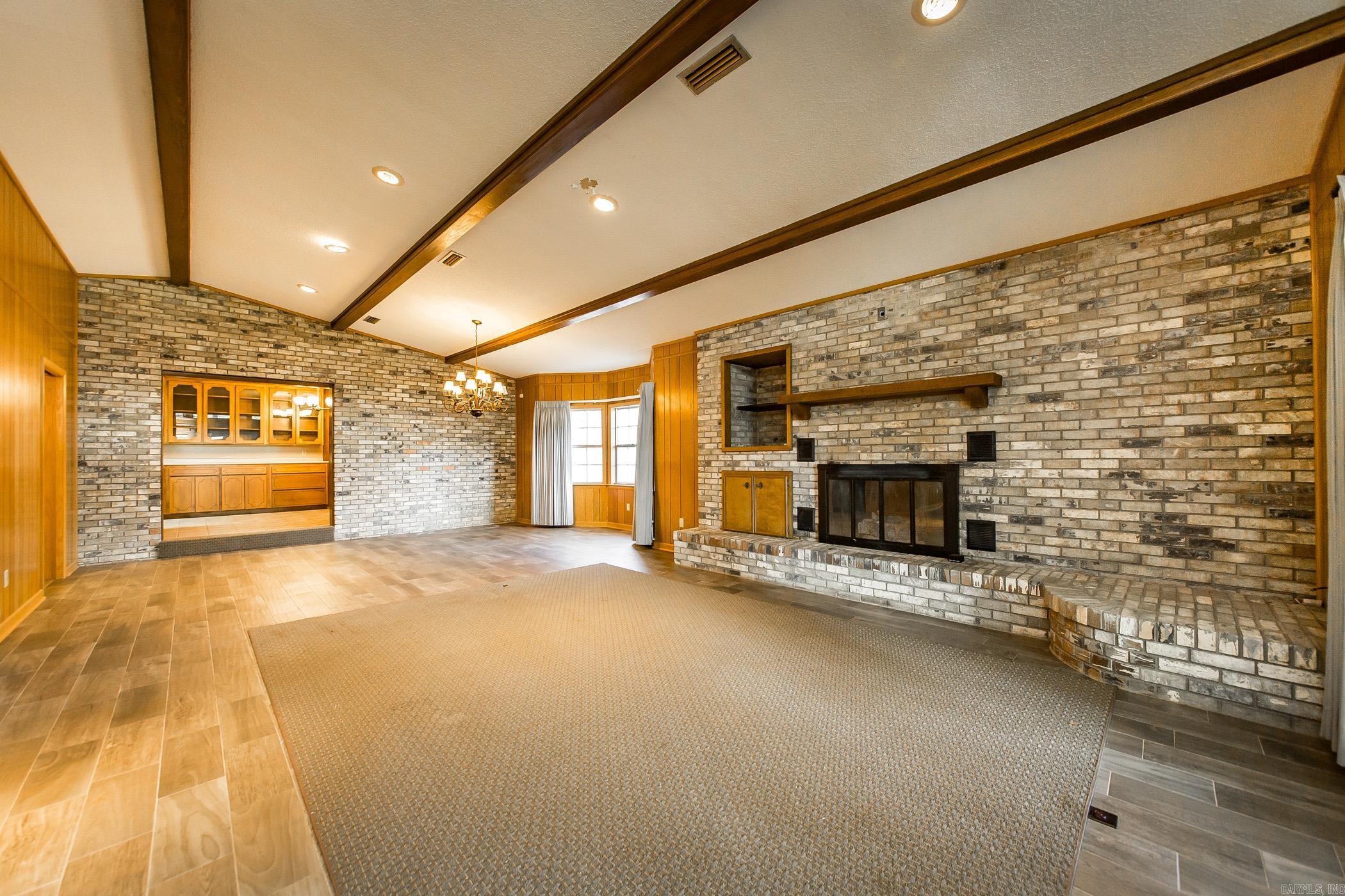1414 Woodland Drive