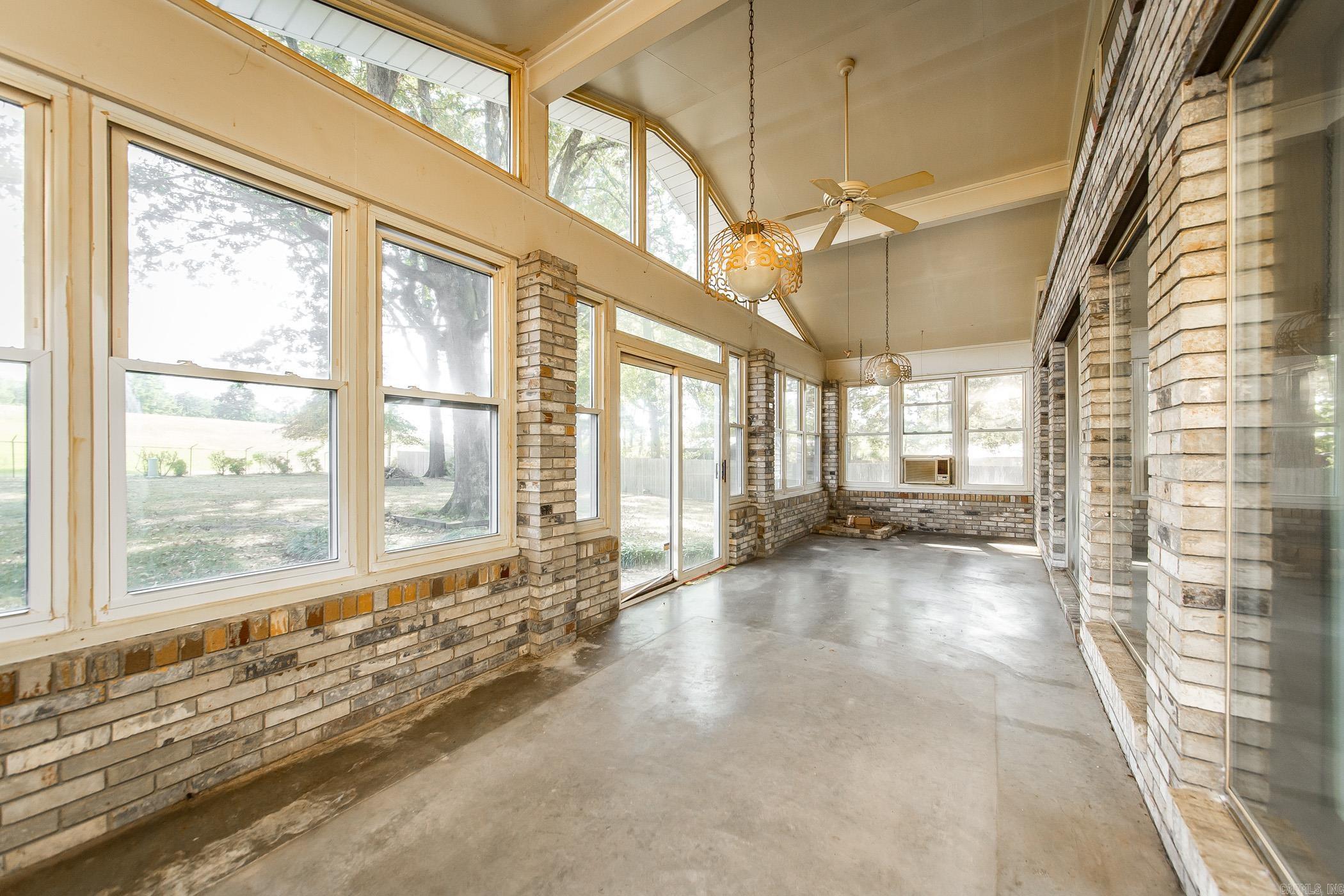 1414 Woodland Drive