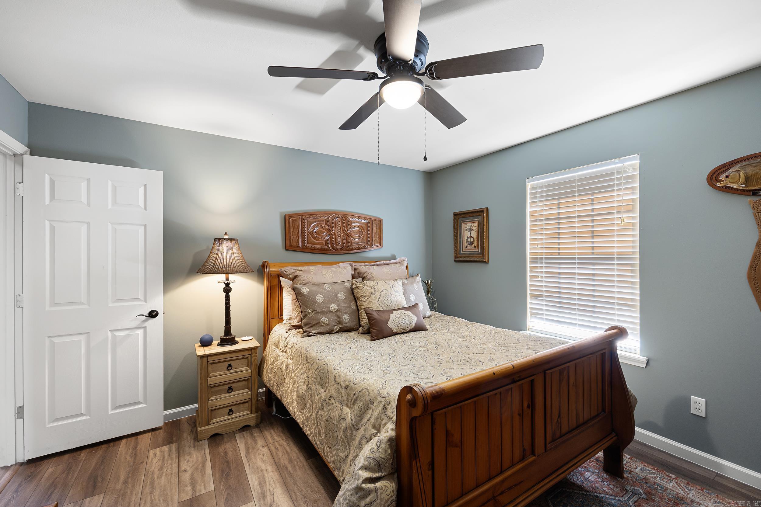 707 Castlegate Loop