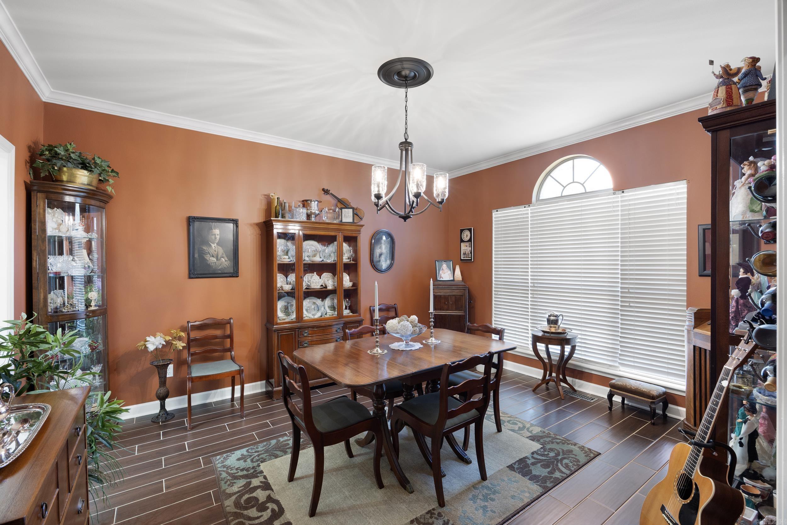 707 Castlegate Loop
