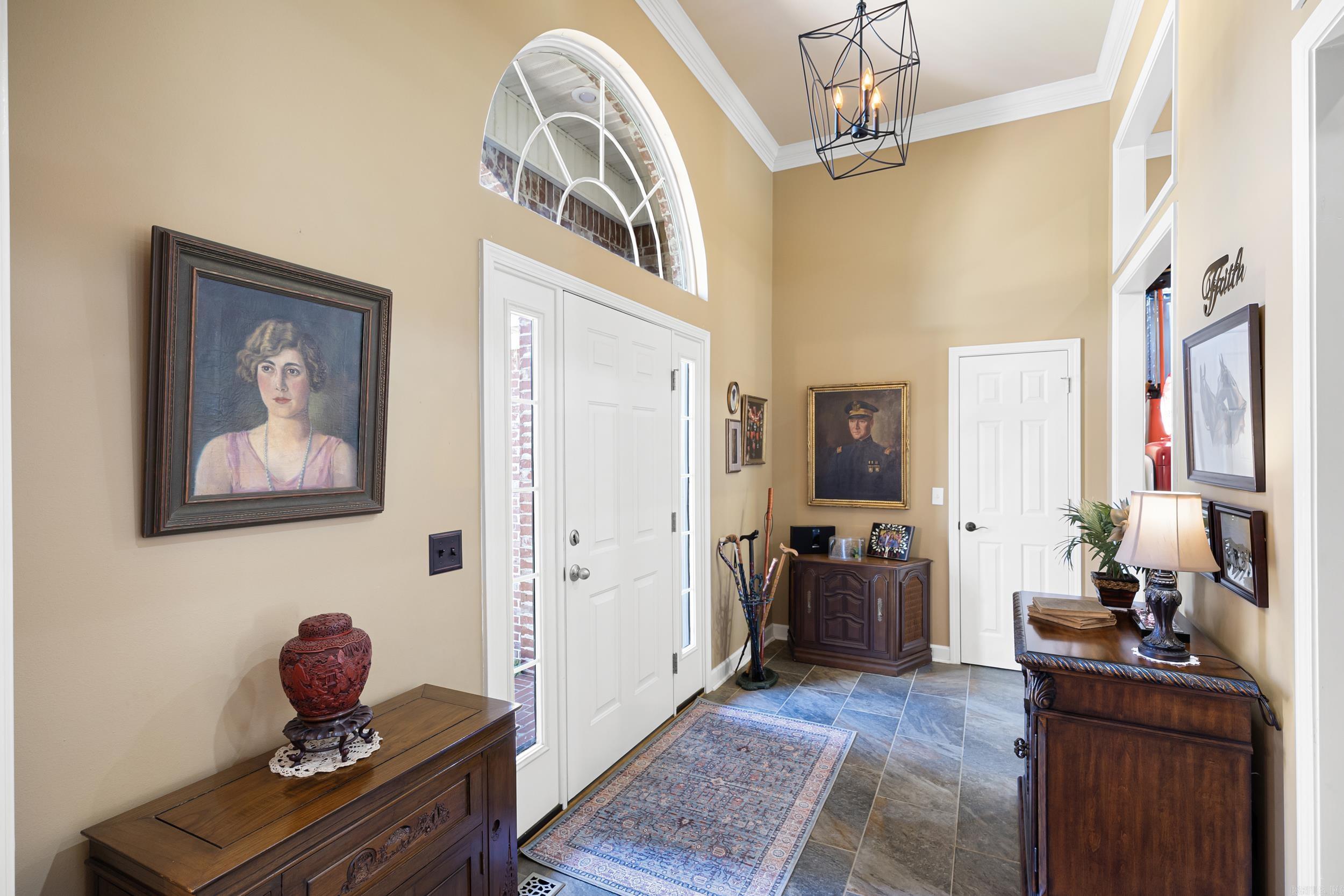 707 Castlegate Loop