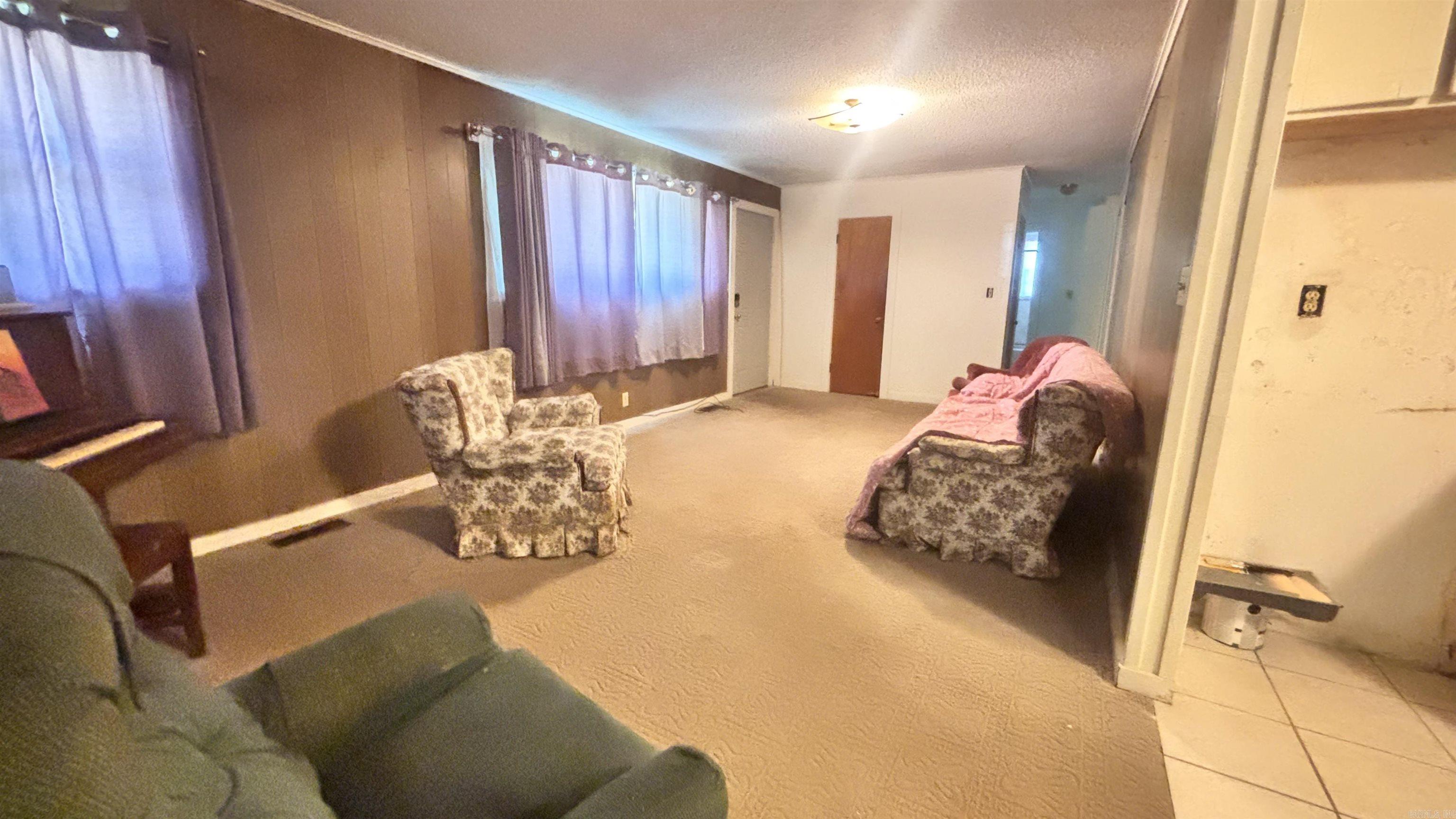1219 Highway 270 E