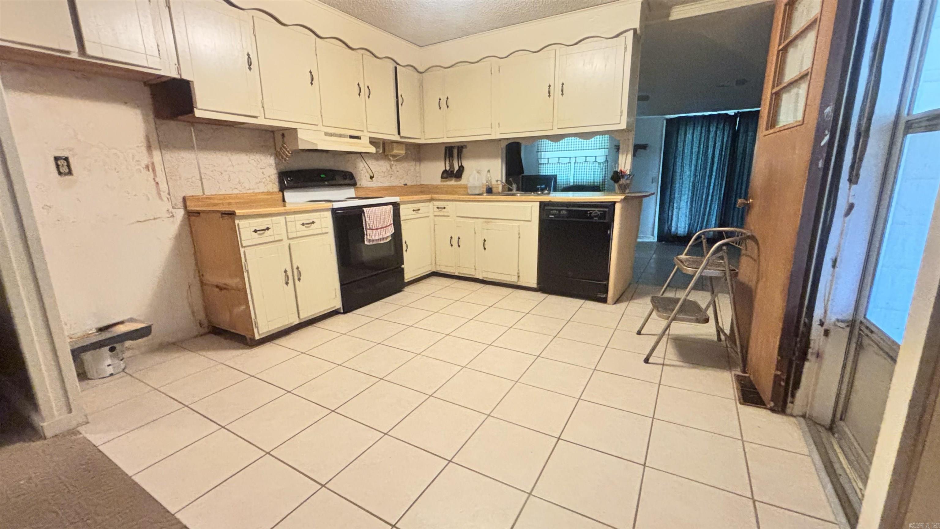 1219 Highway 270 E
