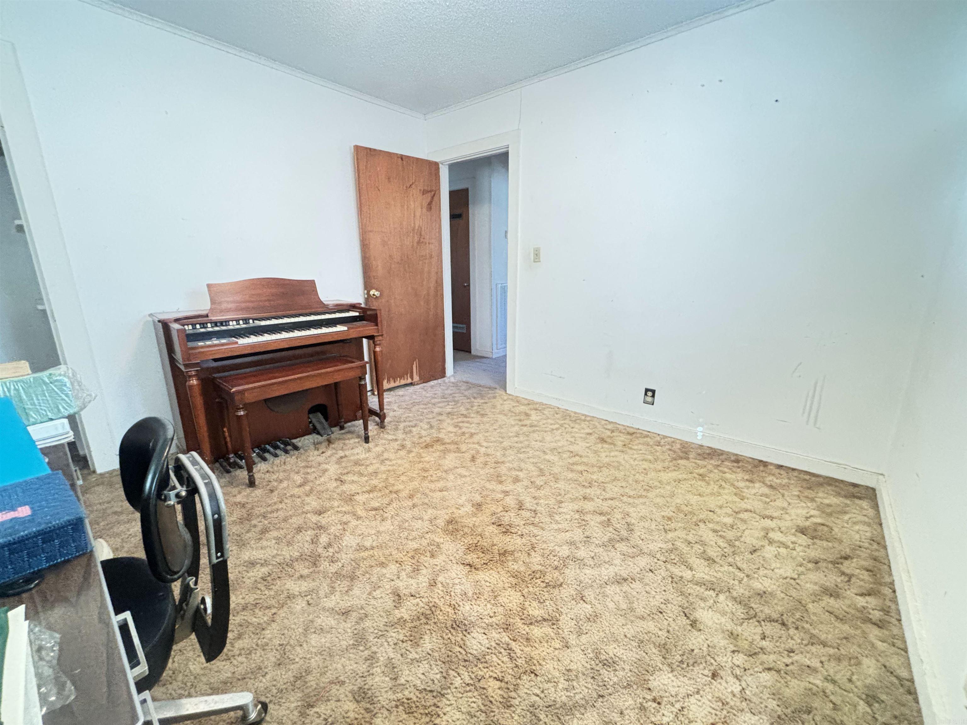 1219 Highway 270 E