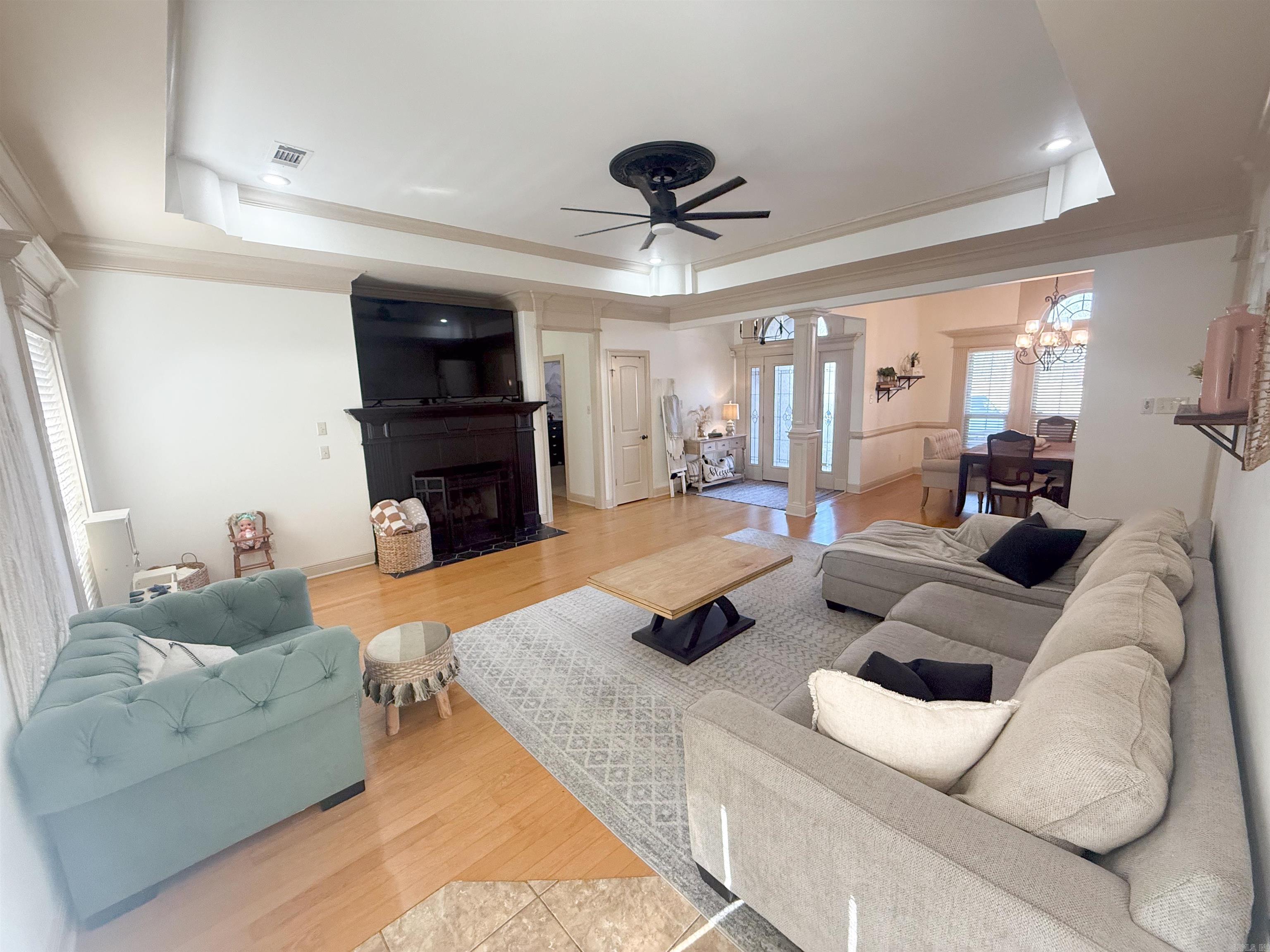305 Greystone Boulevard