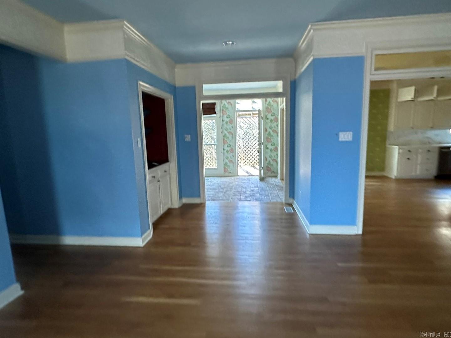 2111 Hinson Rd 6