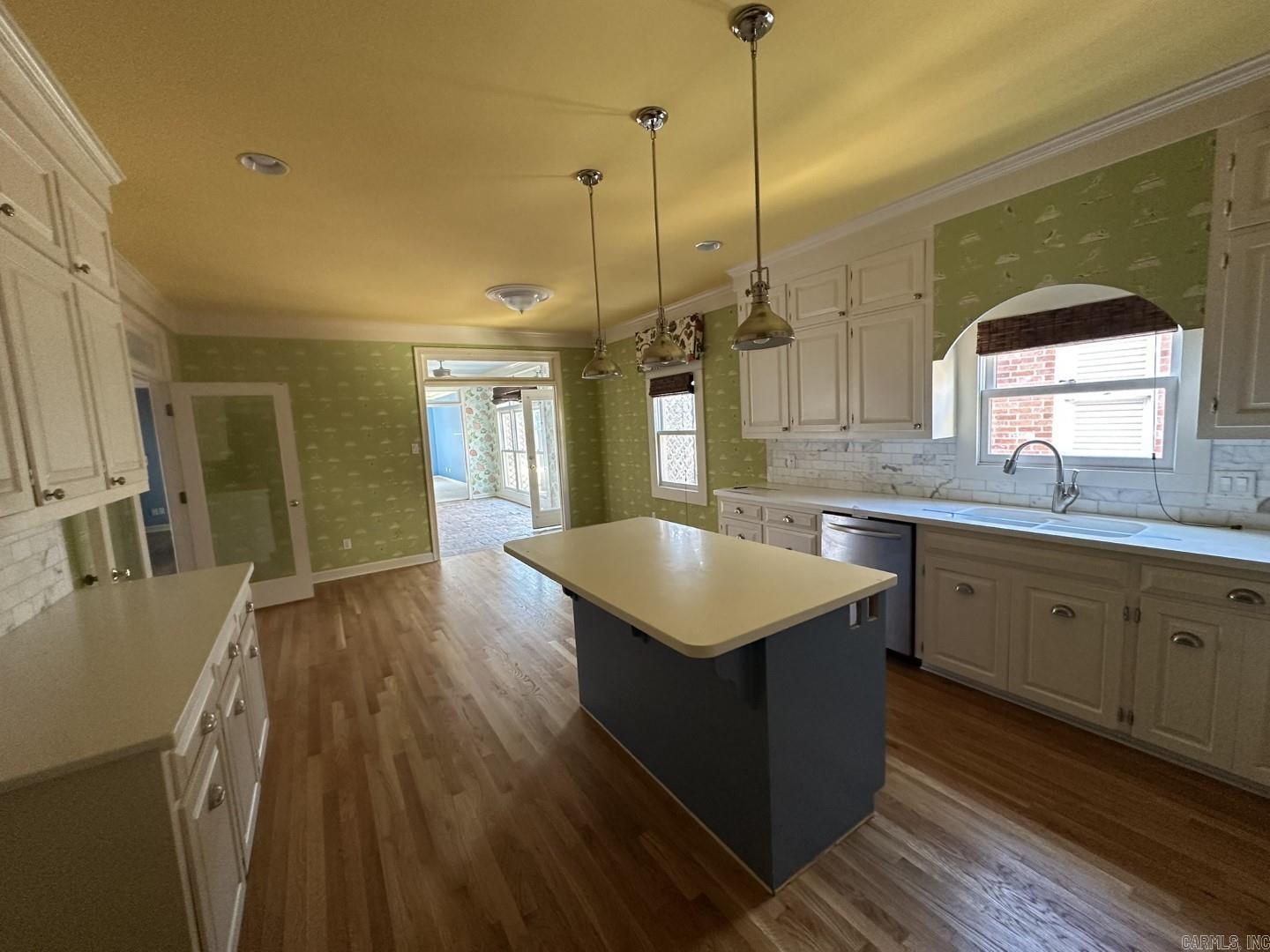 2111 Hinson Rd 6