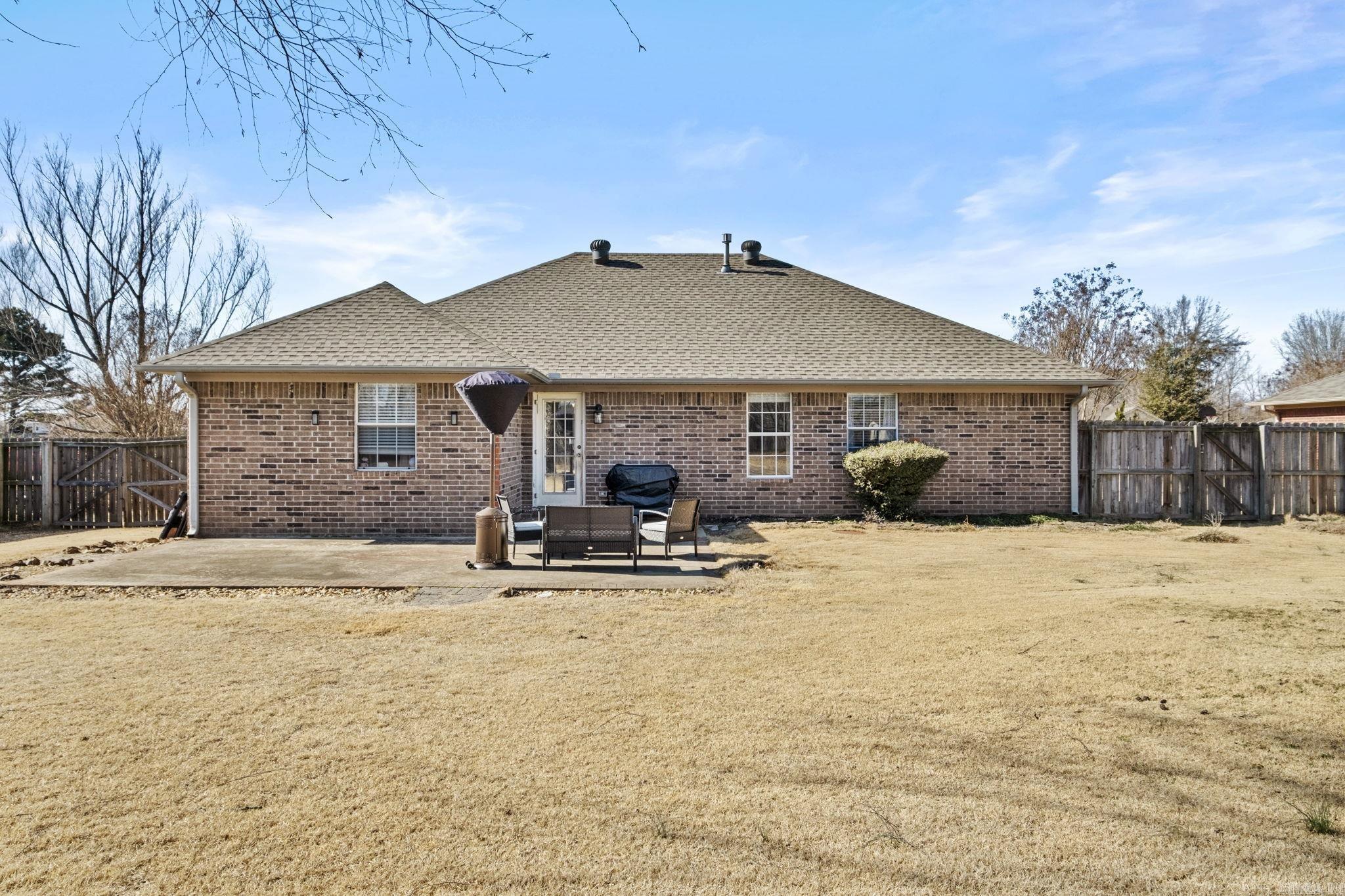 11 Hummingbird Drive