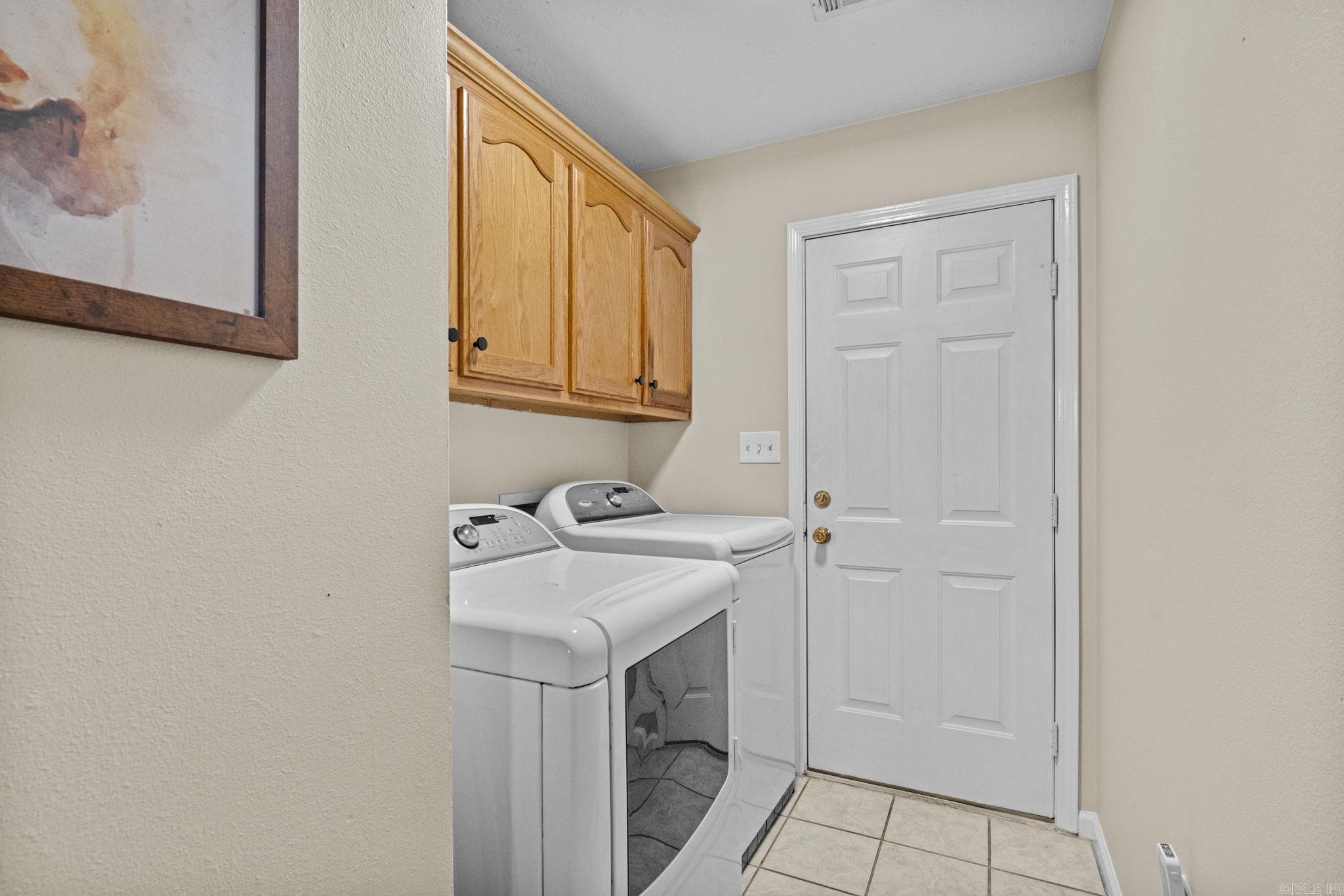 11 Hummingbird Drive