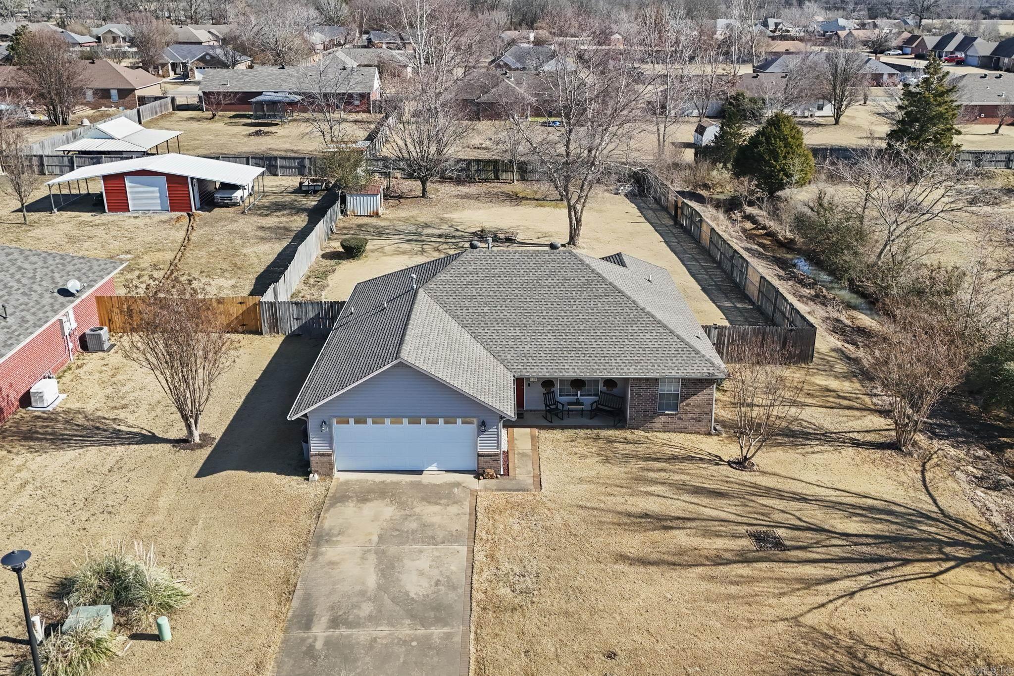 11 Hummingbird Drive