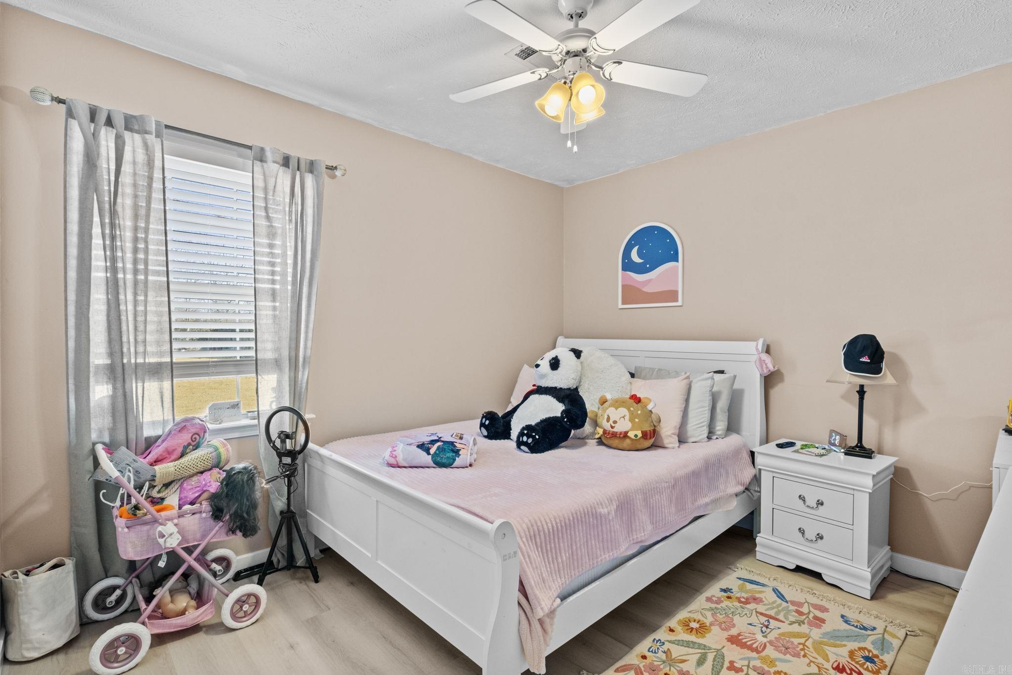 11 Hummingbird Drive