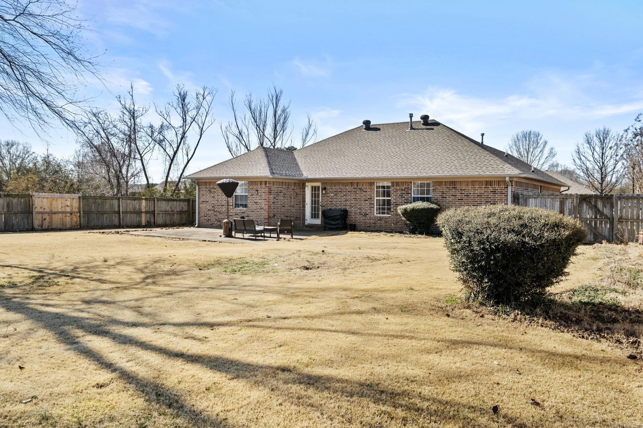 11 Hummingbird Drive