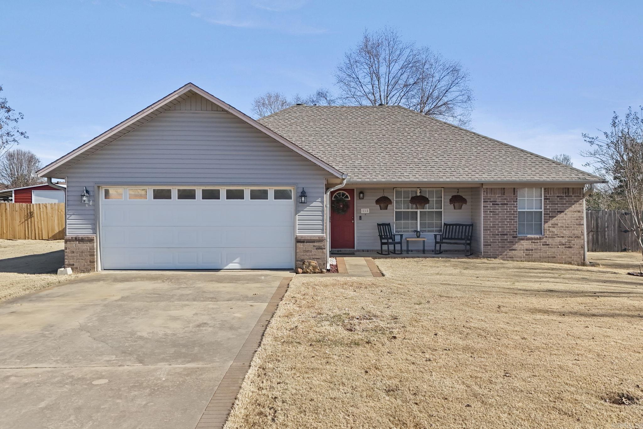 11 Hummingbird Drive