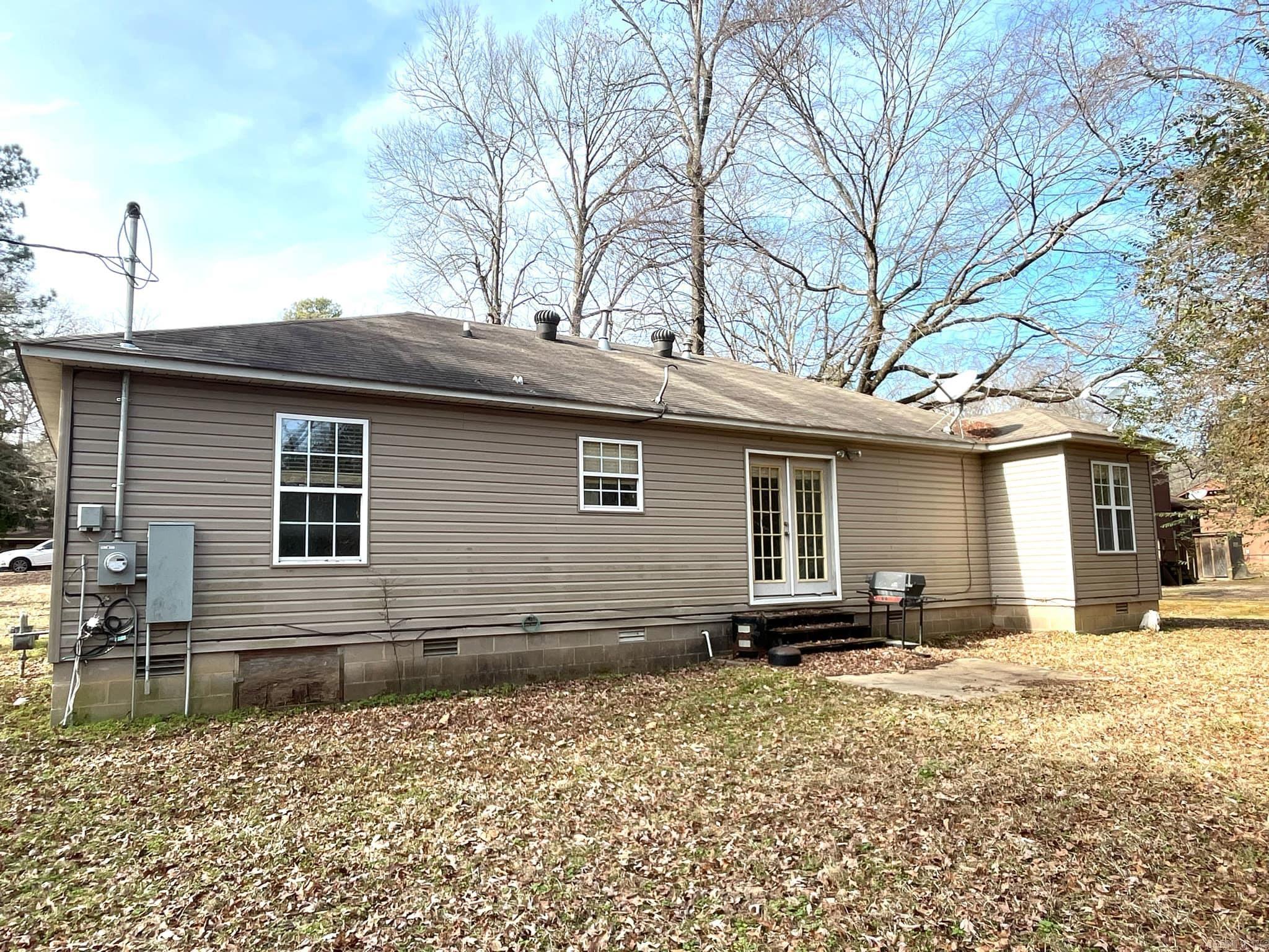 3001 Stephanie Dr