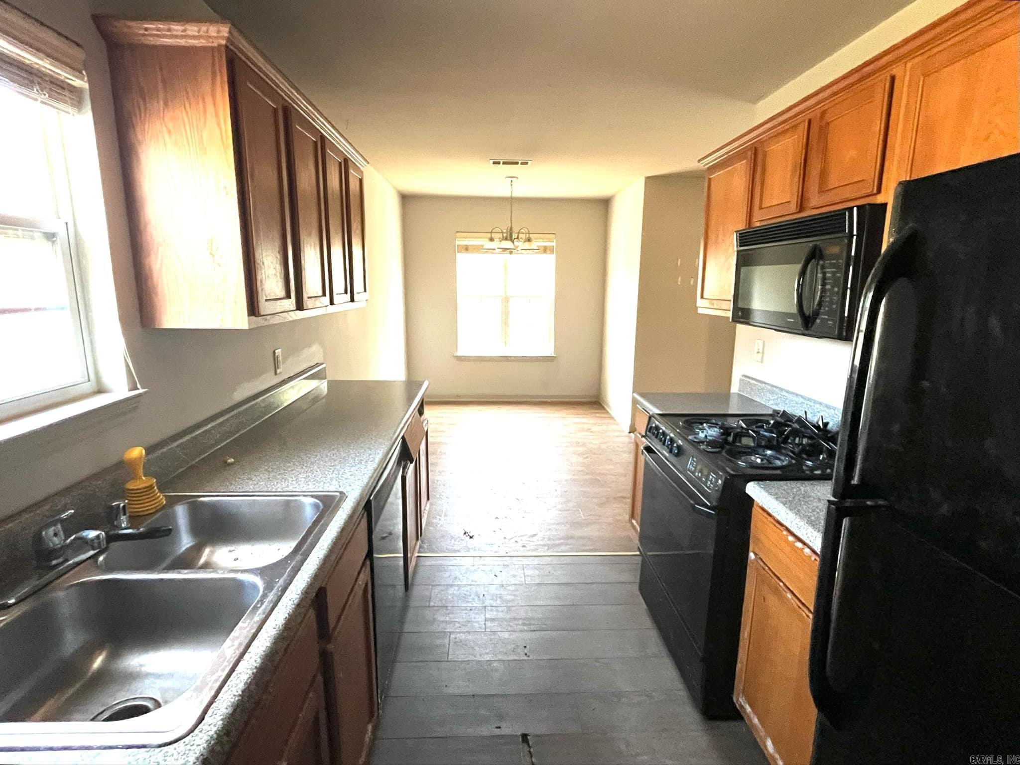 3001 Stephanie Dr