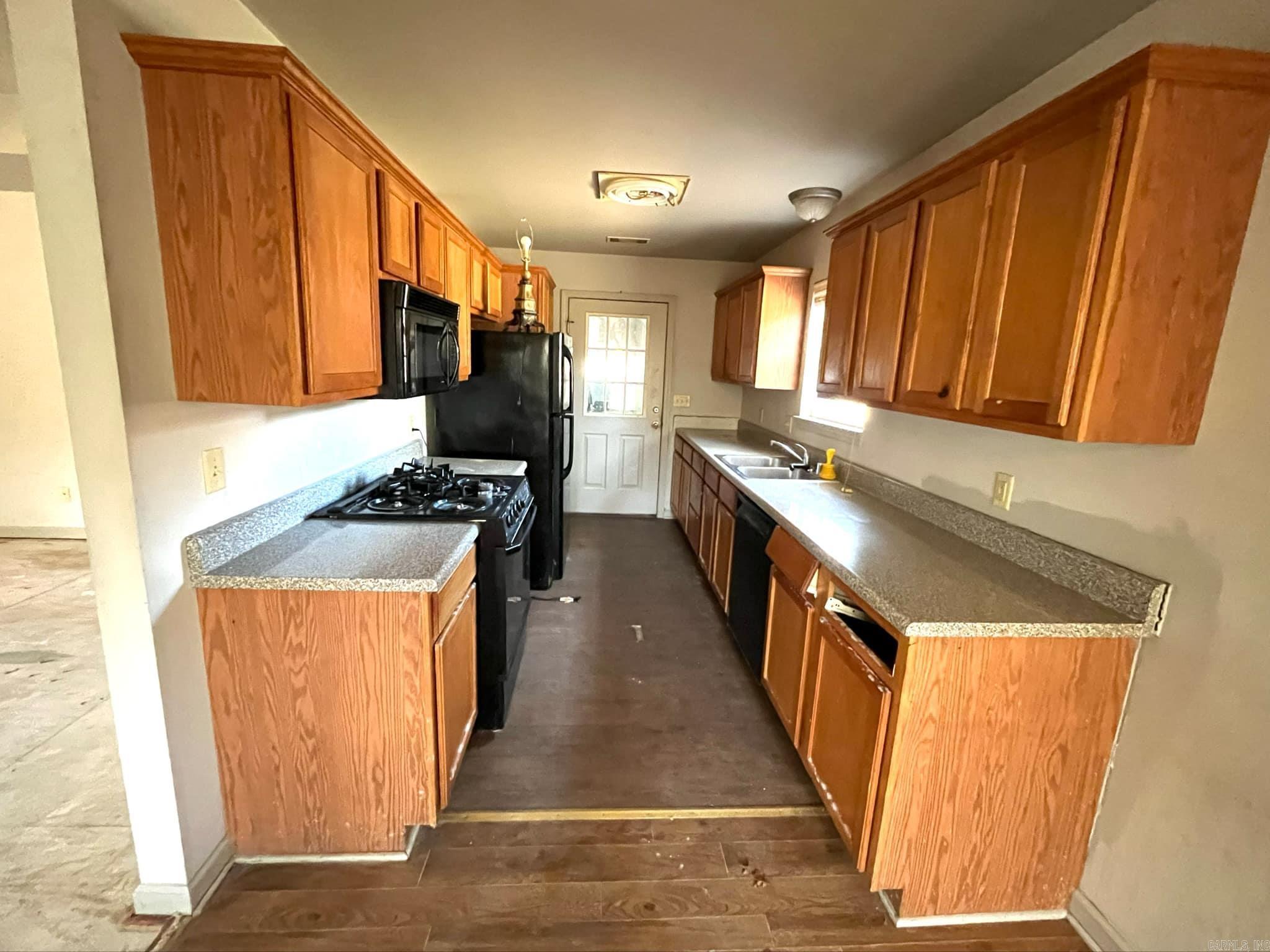 3001 Stephanie Dr