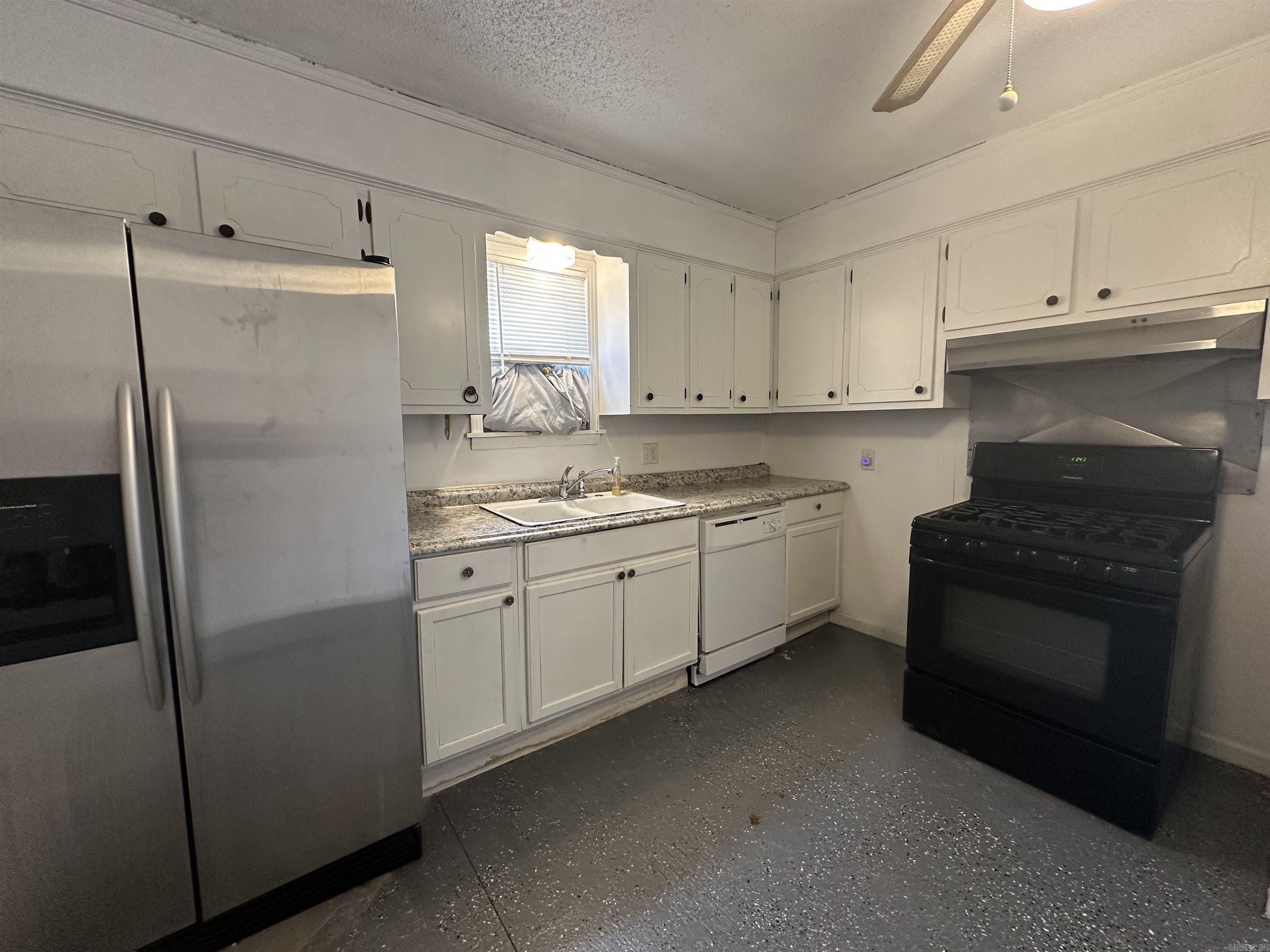 1511 W 37th Street