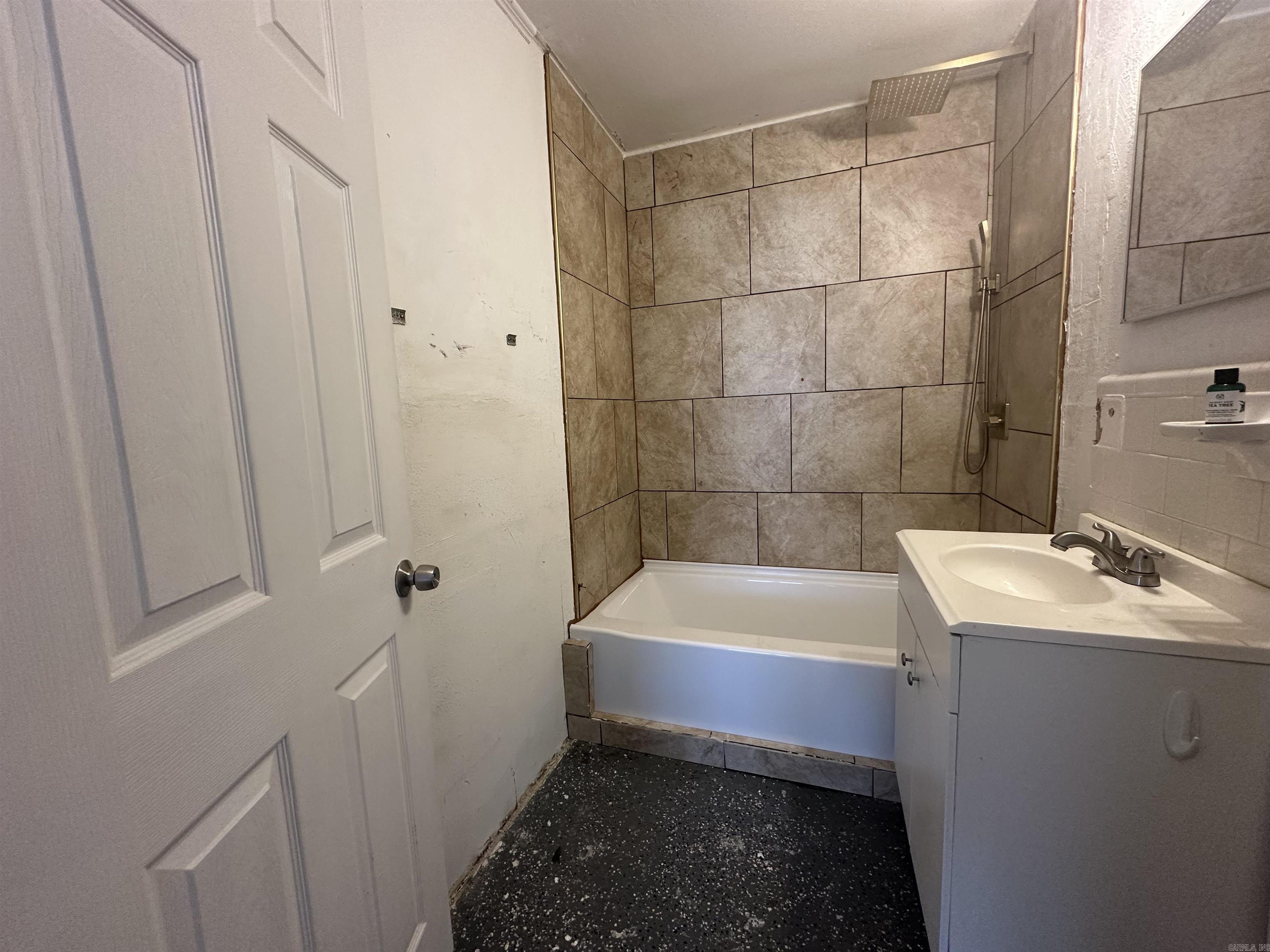 1511 W 37th Street