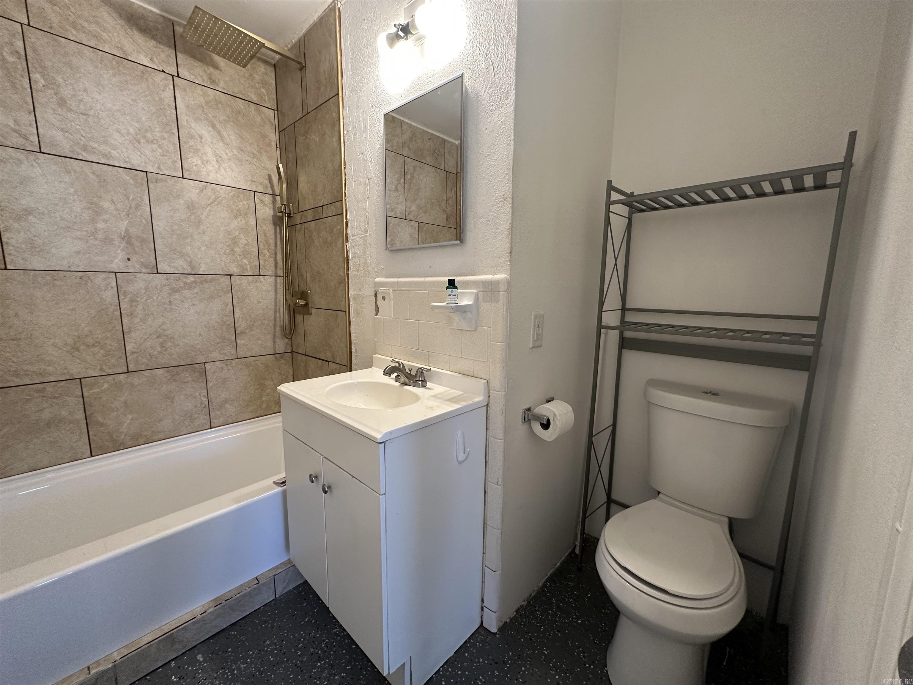 1511 W 37th Street
