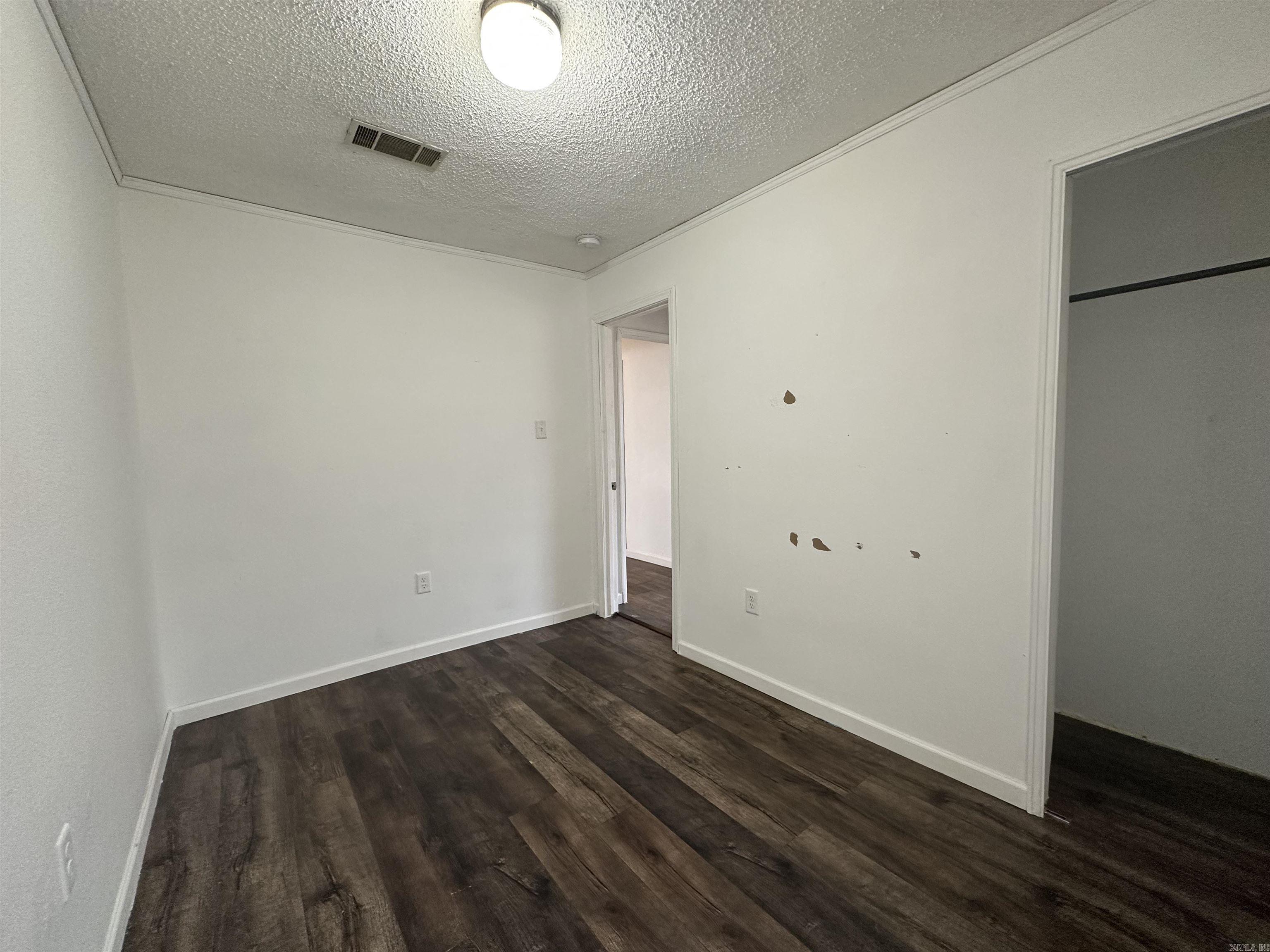 1511 W 37th Street