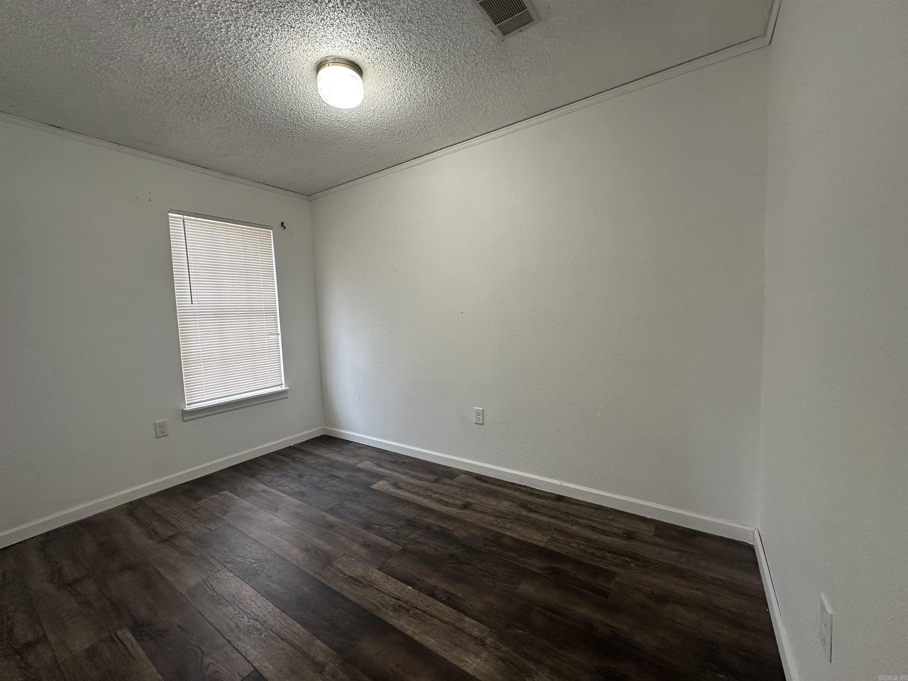 1511 W 37th Street