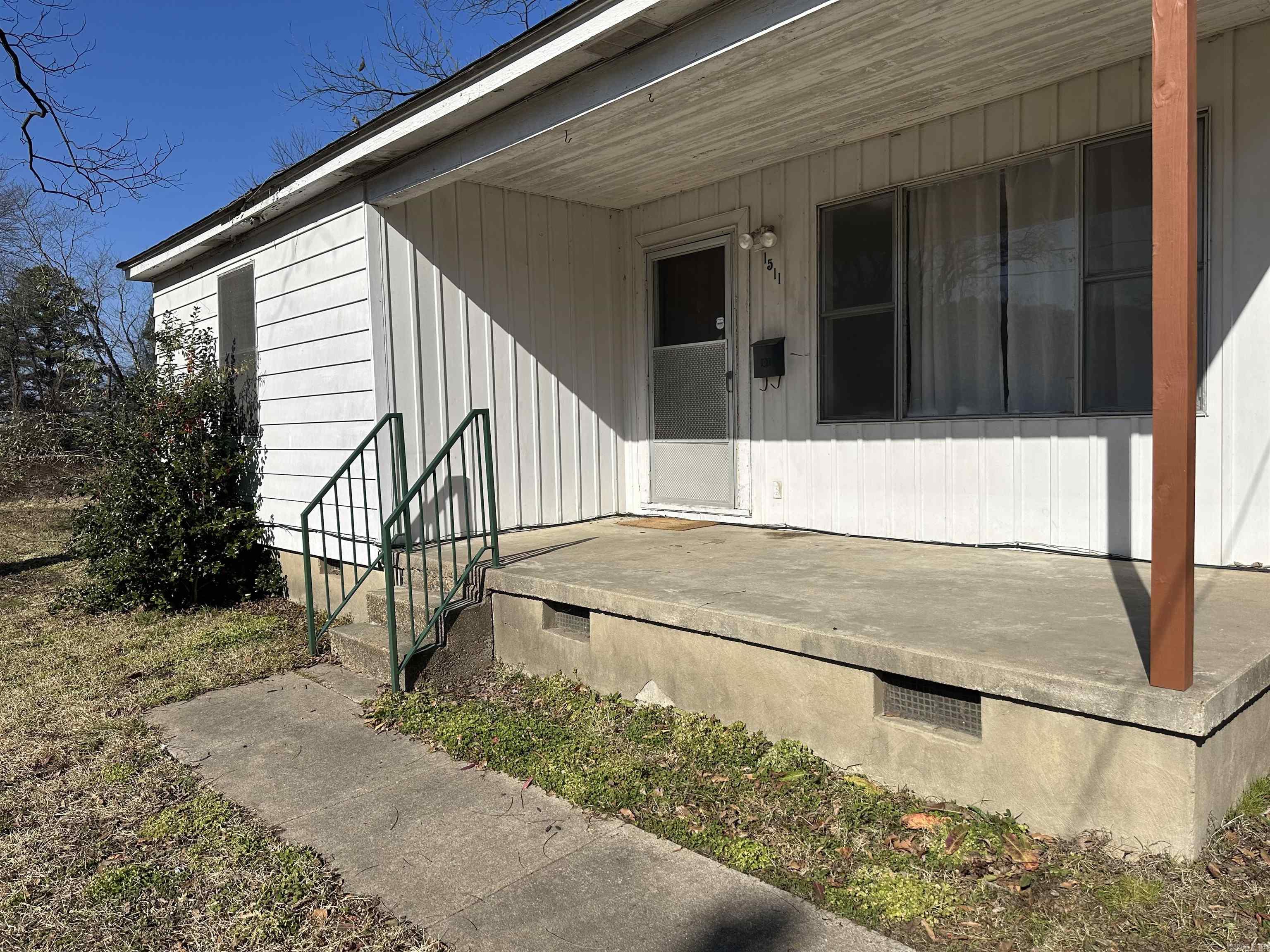 1511 W 37th Street