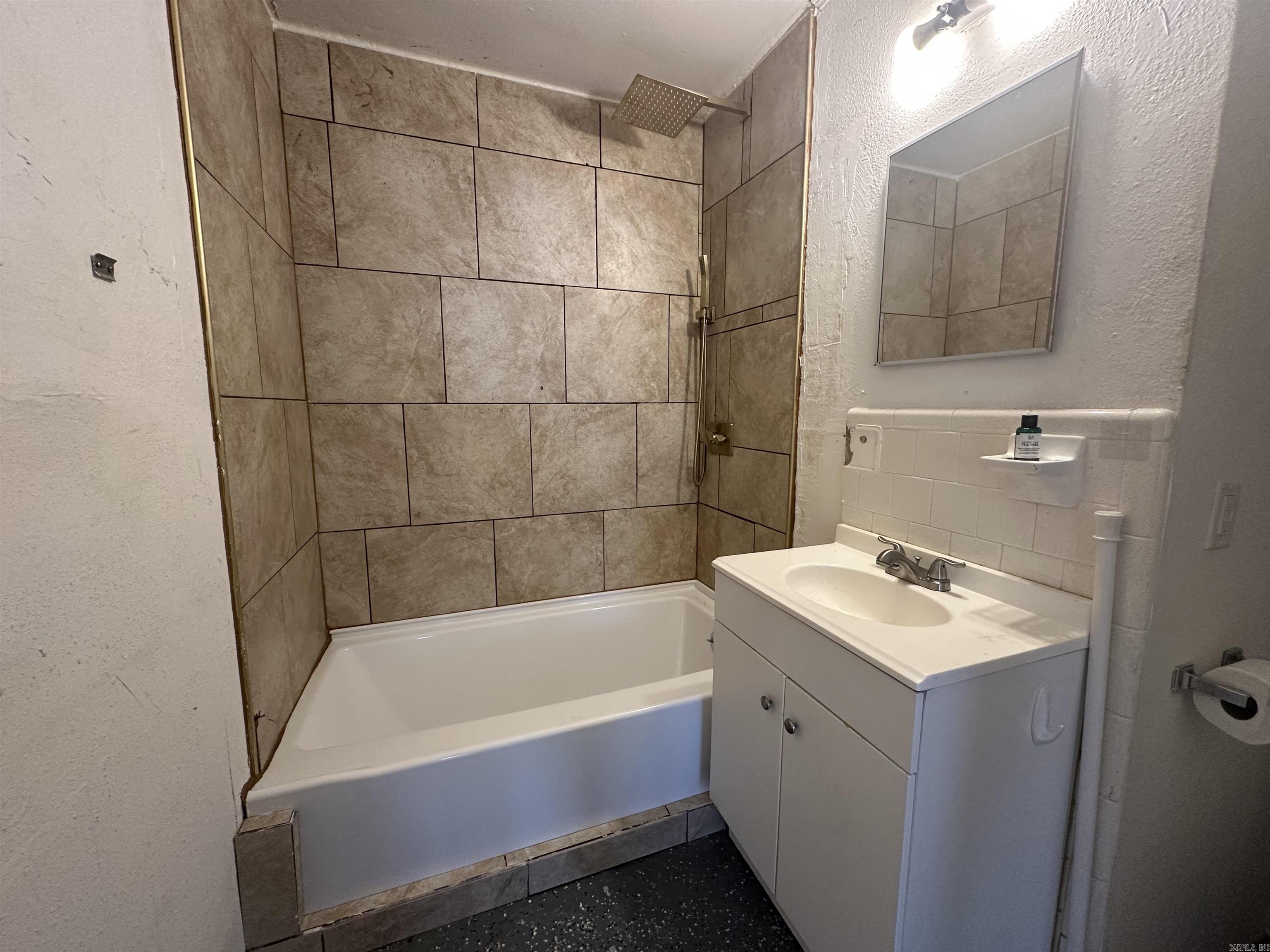 1511 W 37th Street
