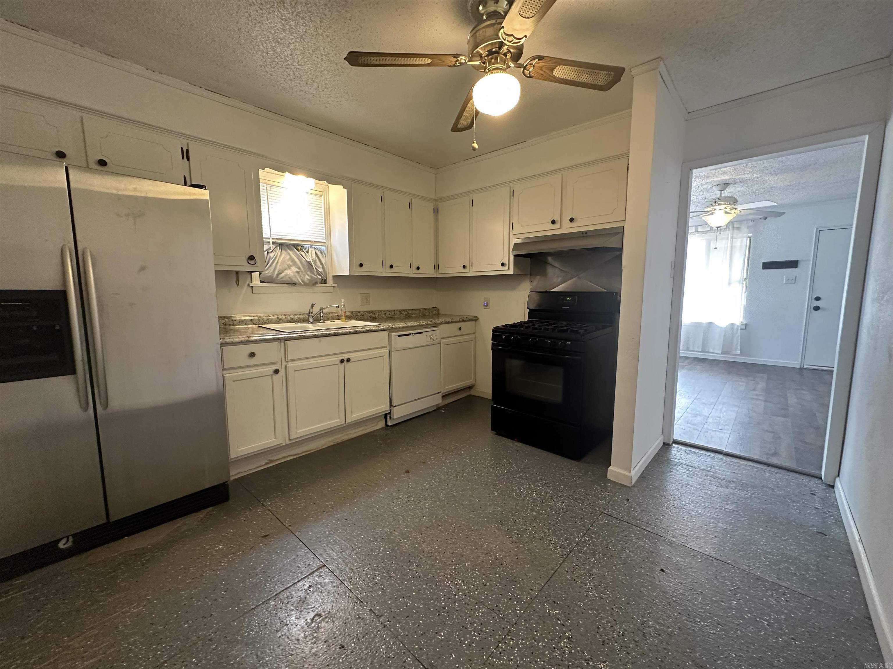 1511 W 37th Street