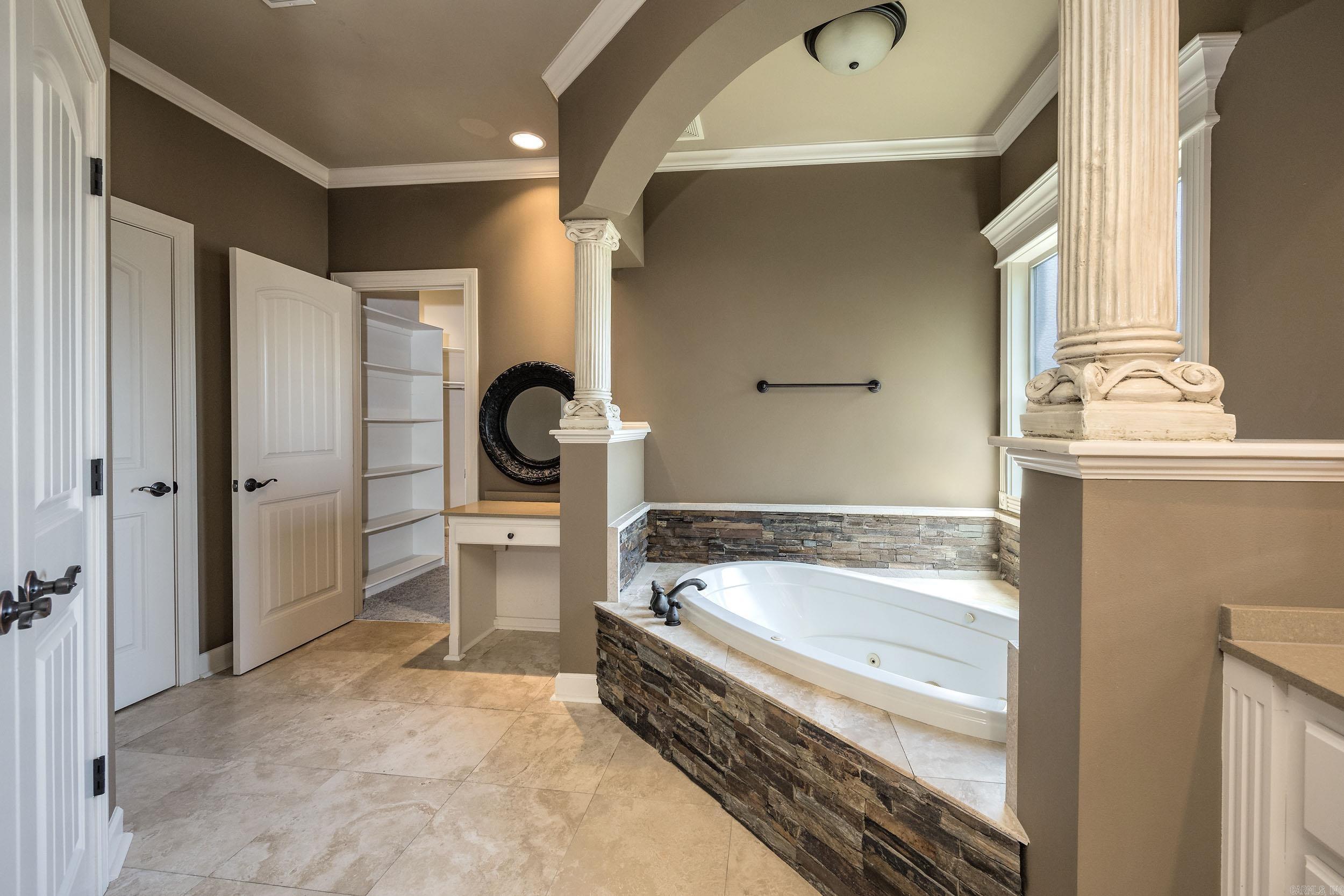 126 Oneida Way
