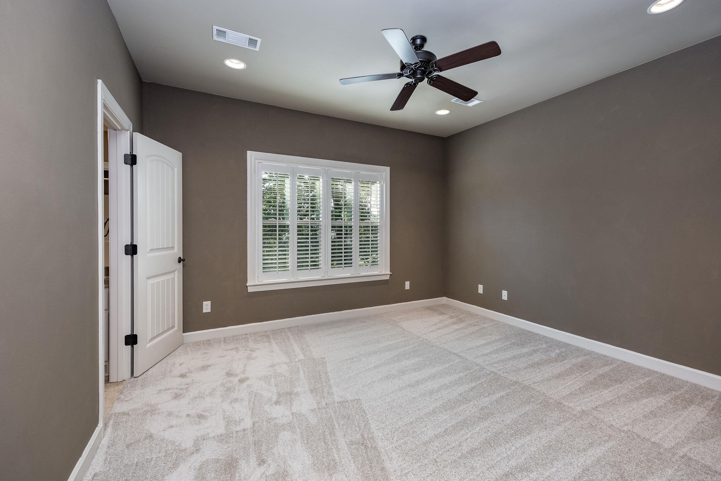 126 Oneida Way