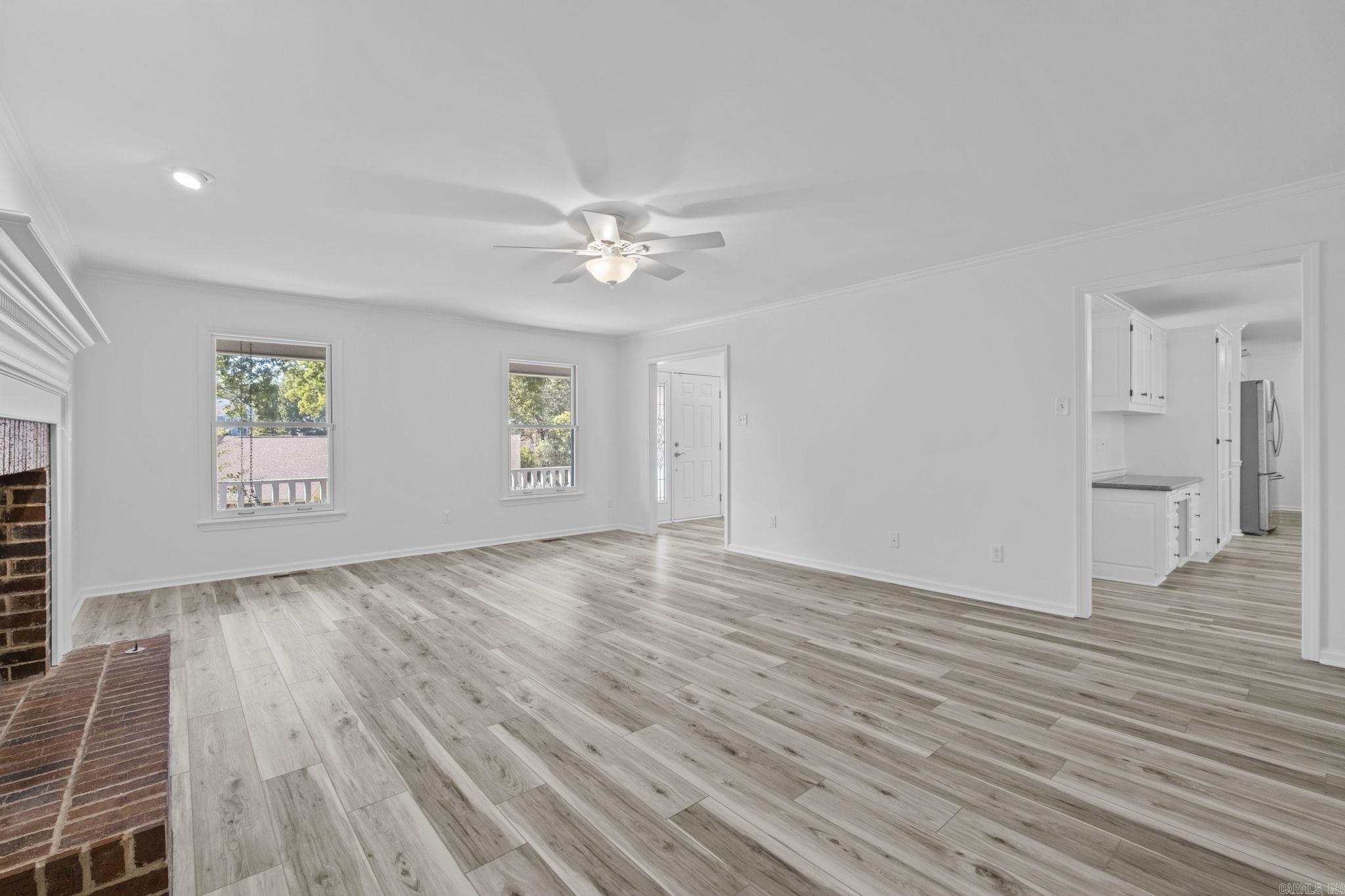 907 Cartier Lane
