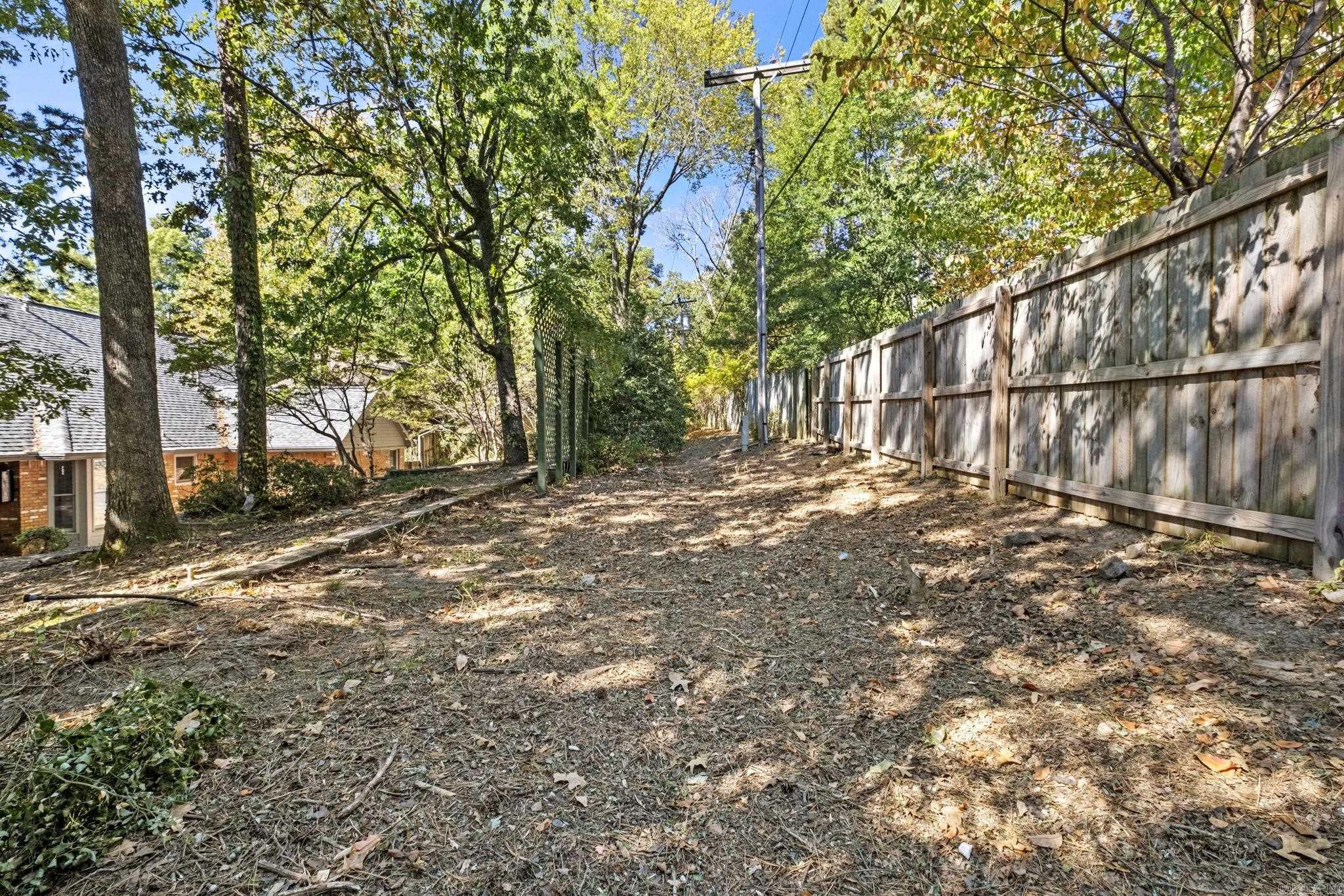 907 Cartier Lane