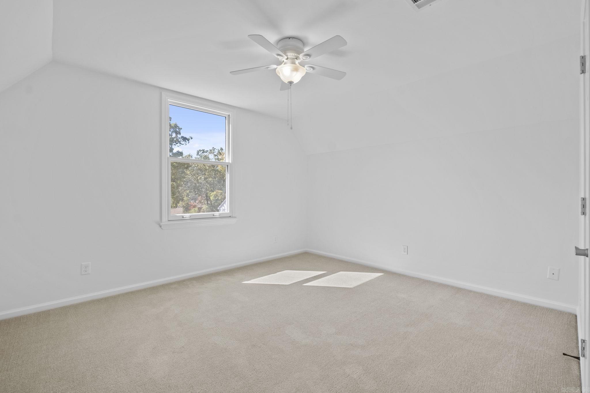 907 Cartier Lane
