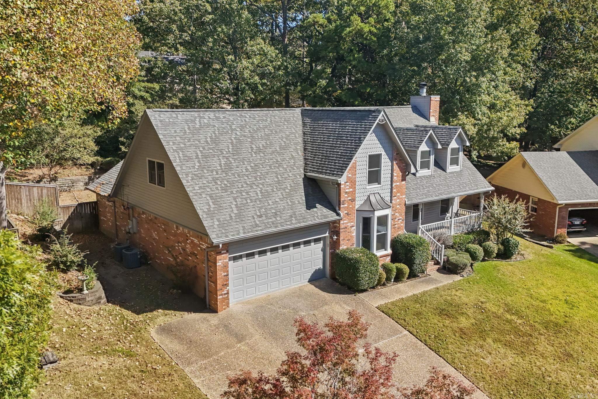 907 Cartier Lane