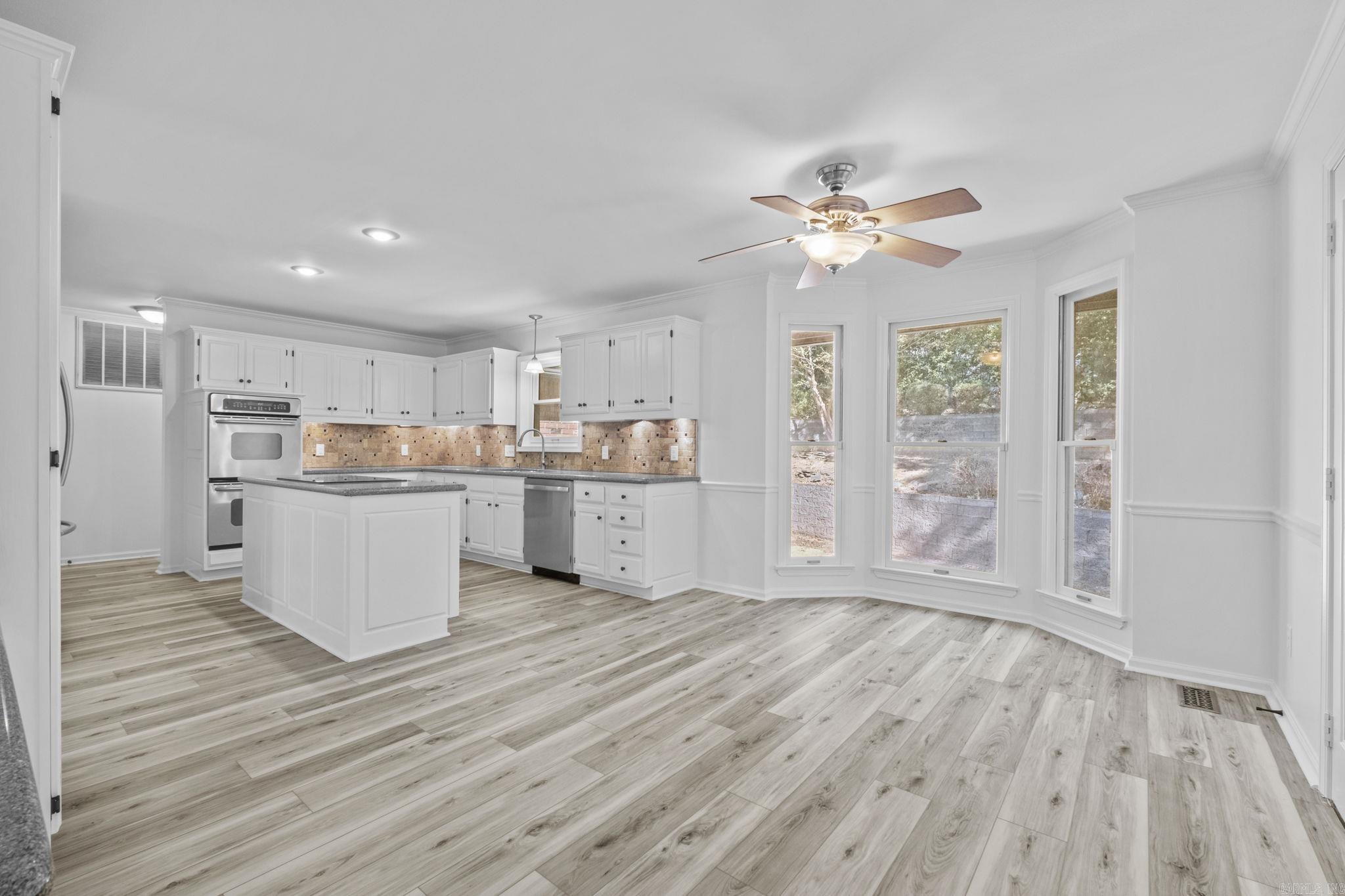 907 Cartier Lane