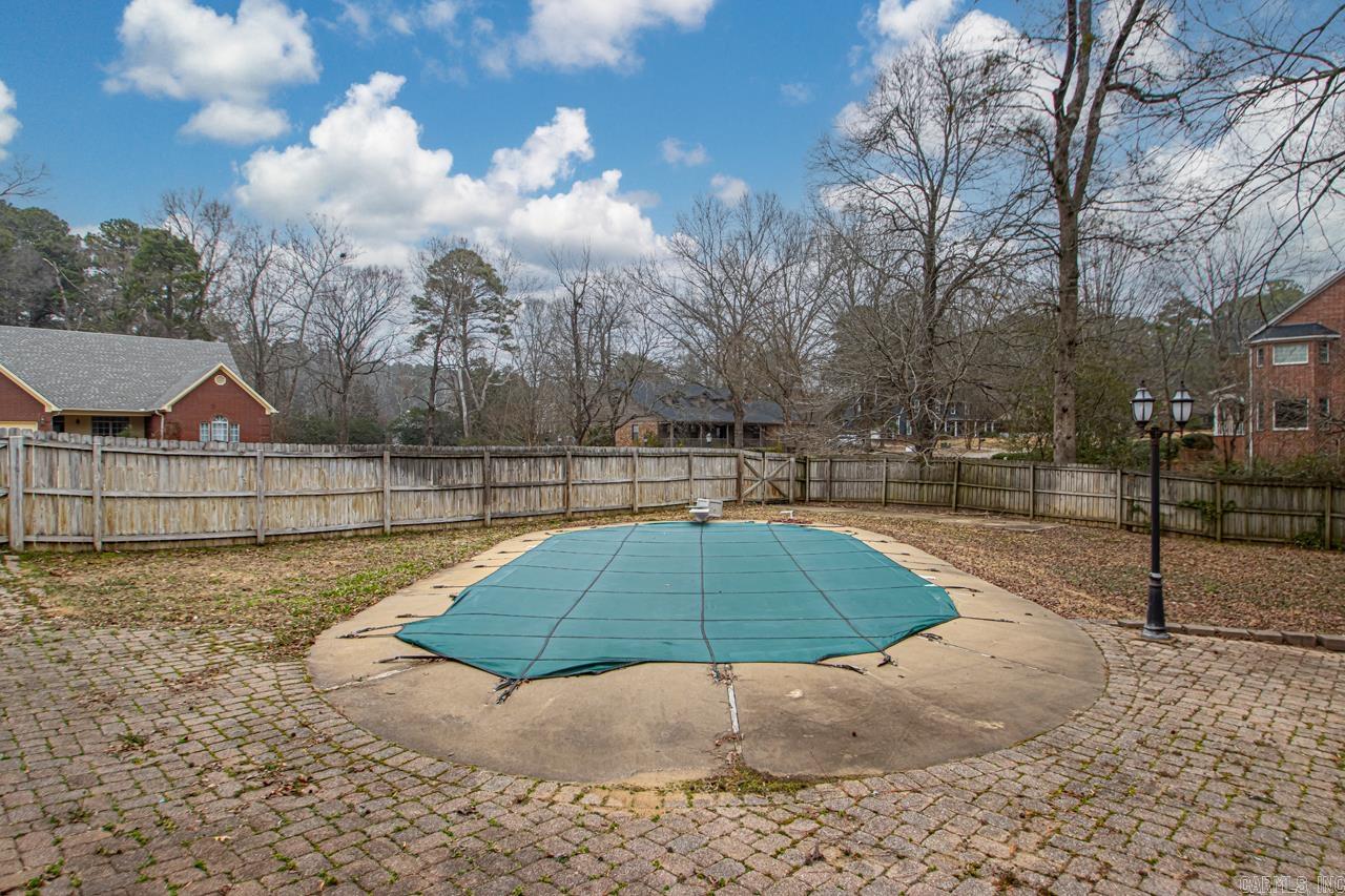 312 Fair Oaks Drive