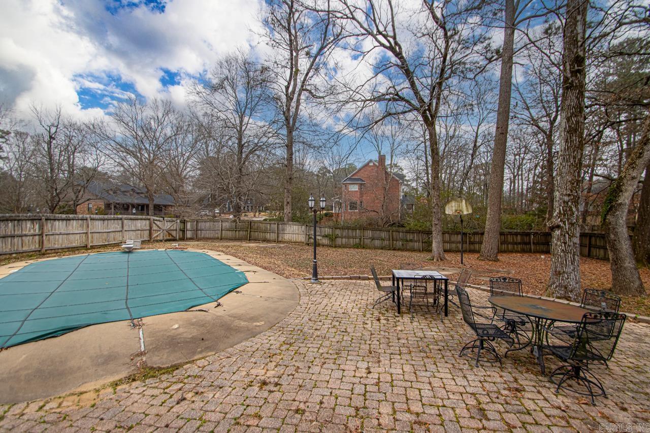 312 Fair Oaks Drive