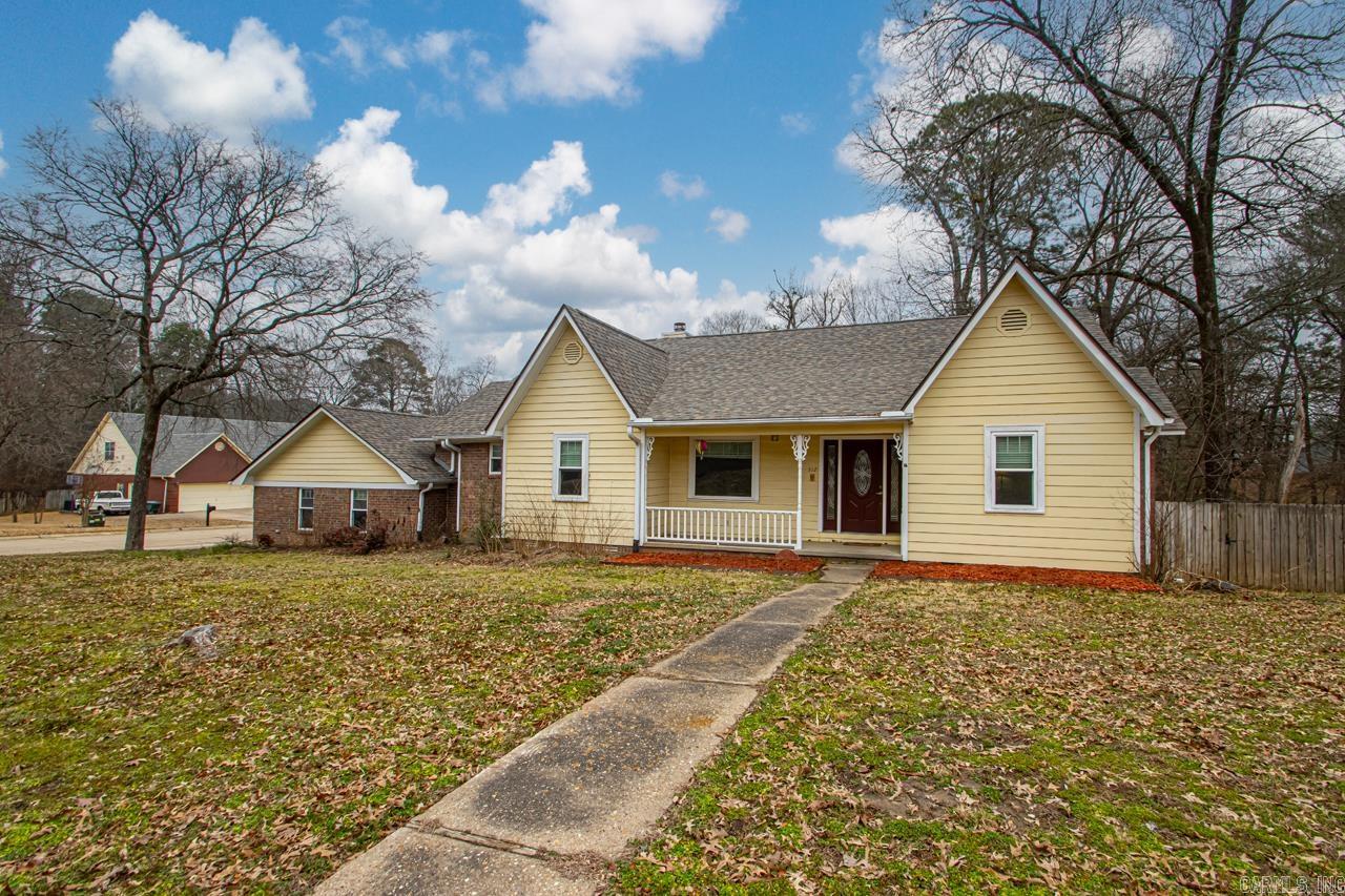 312 Fair Oaks Drive