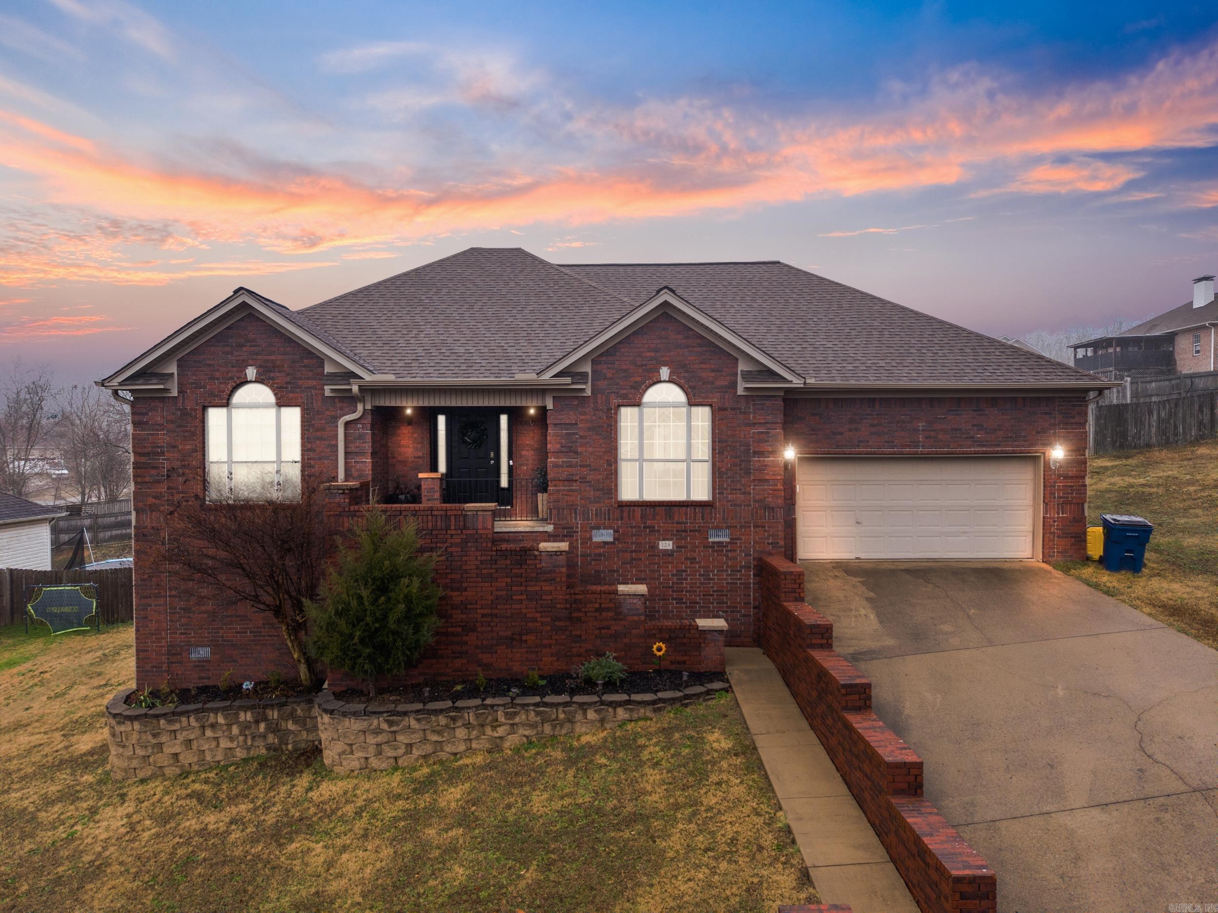 123 Ridgecrest Square