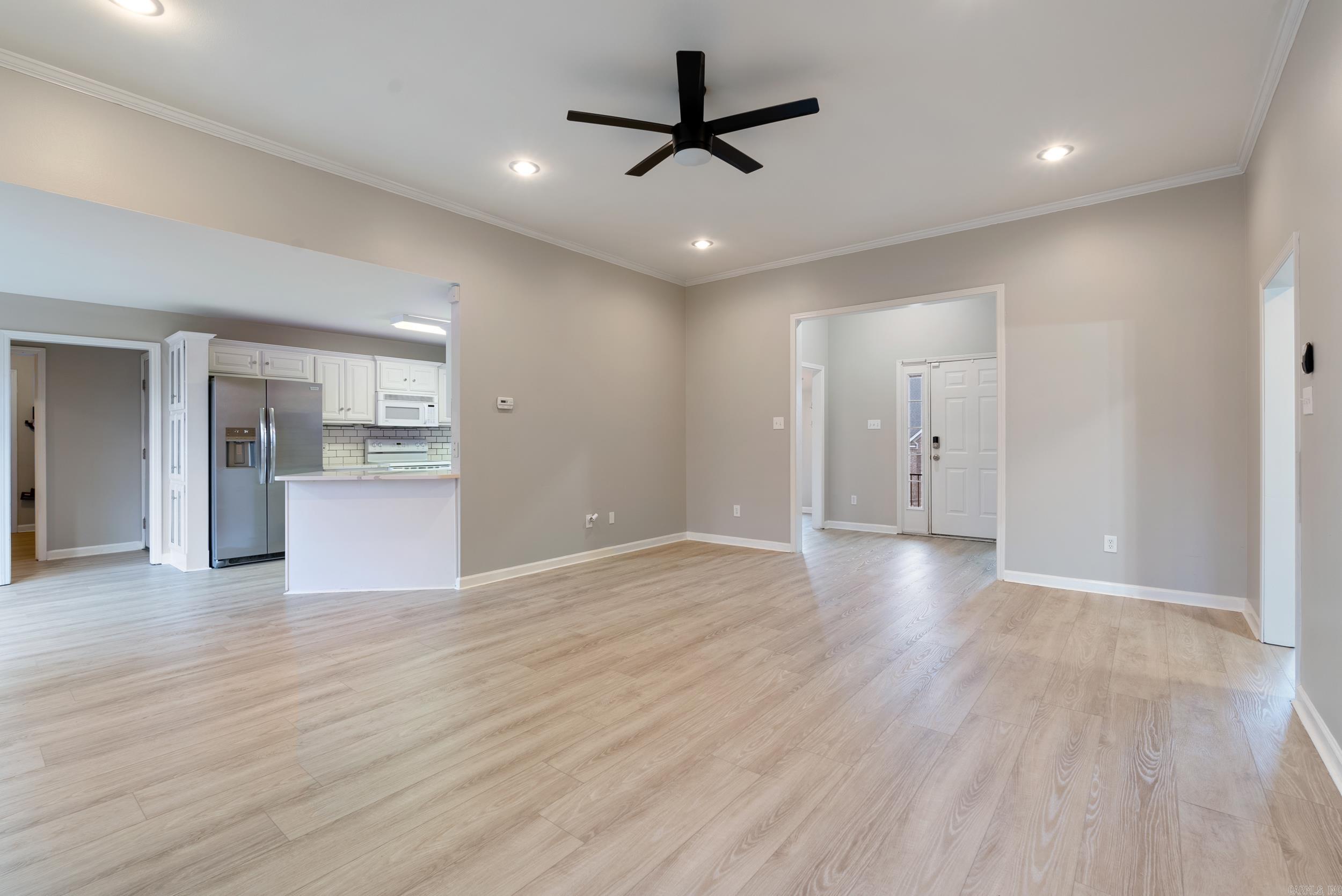 123 Ridgecrest Square