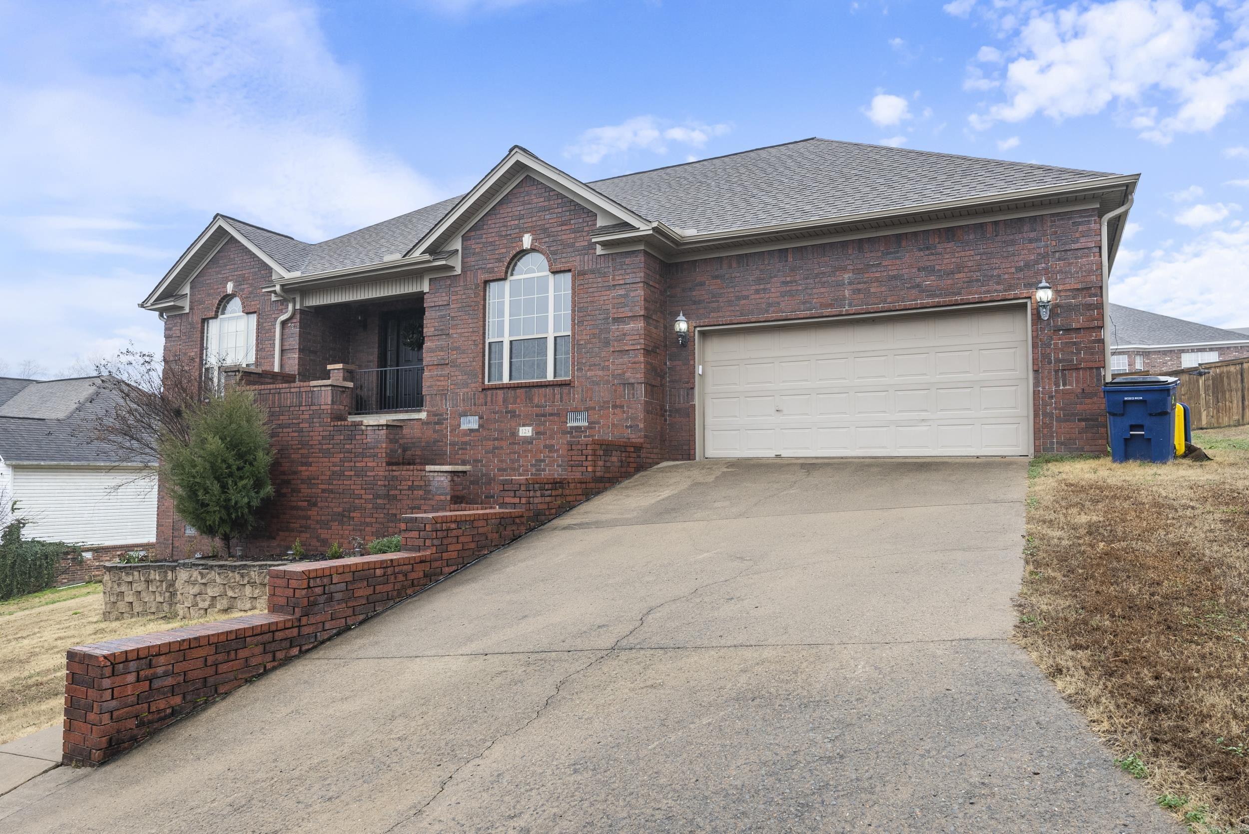 123 Ridgecrest Square