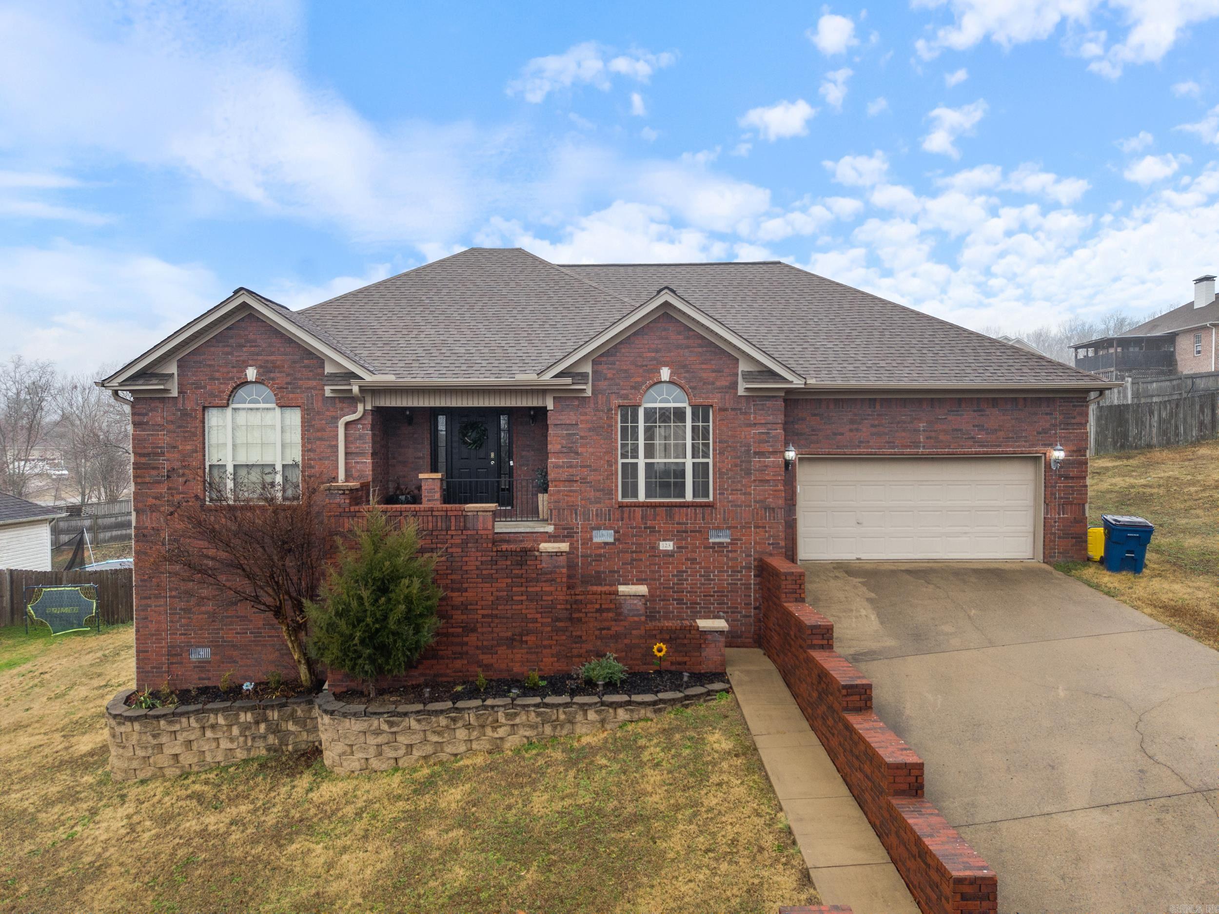 123 Ridgecrest Square