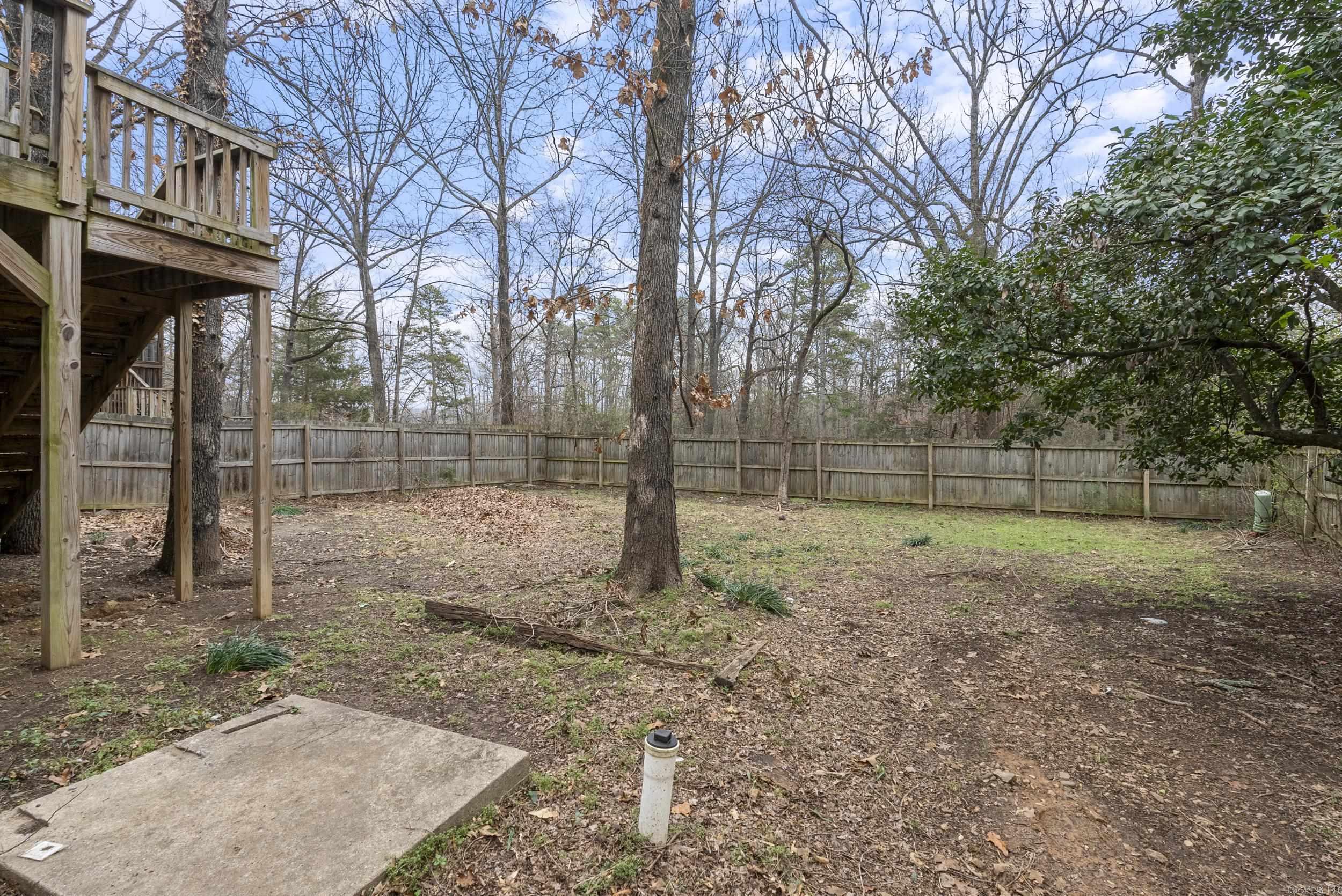 102 Pin Oak Cove