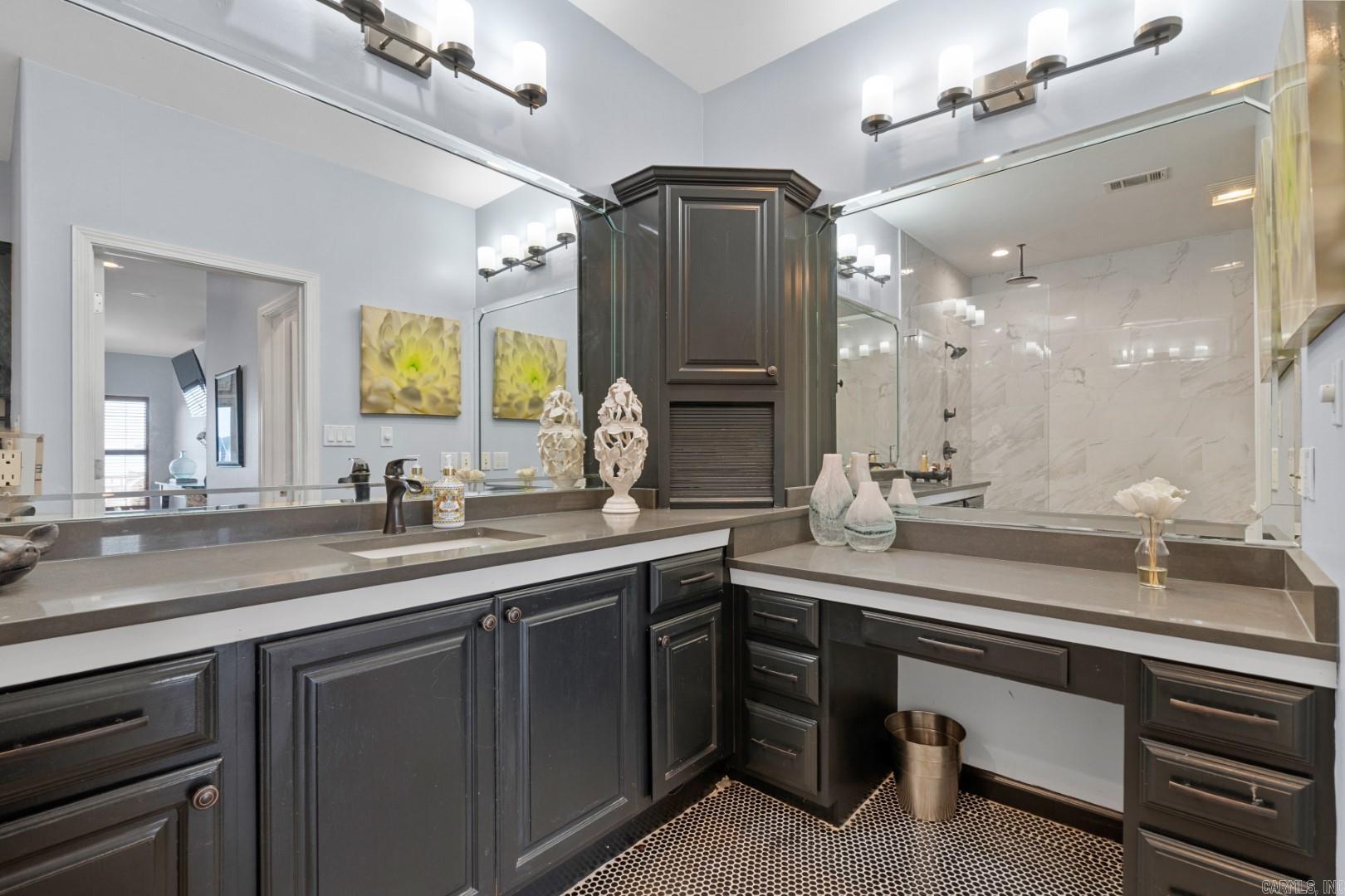 212 Files Landing Road