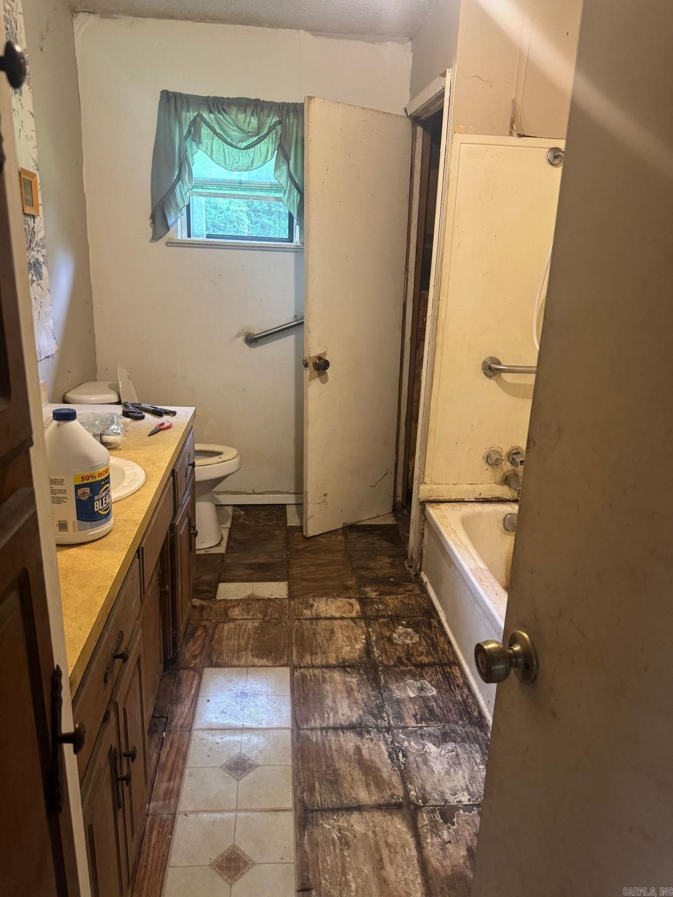 1713 Mountain Pine Road