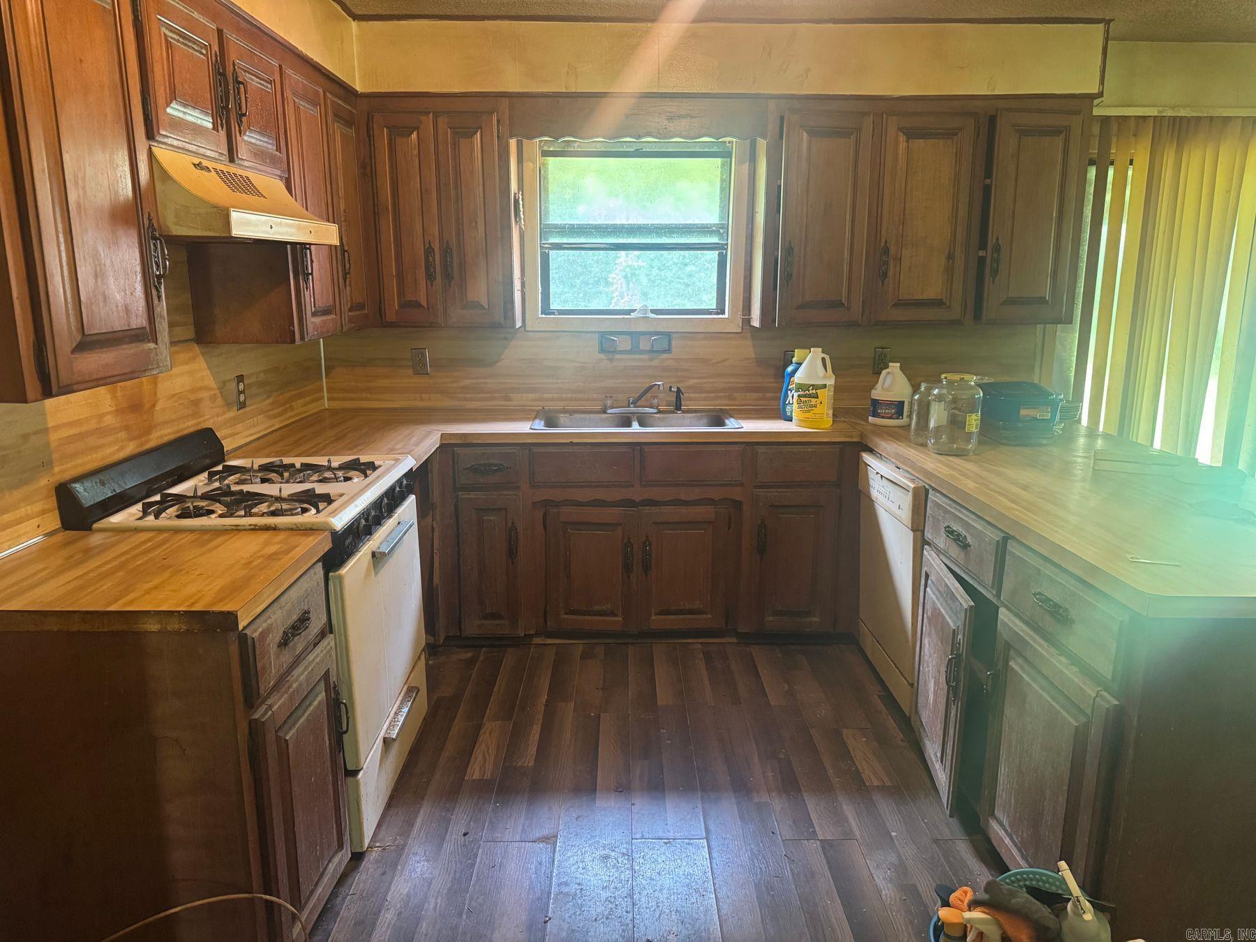 1713 Mountain Pine Road