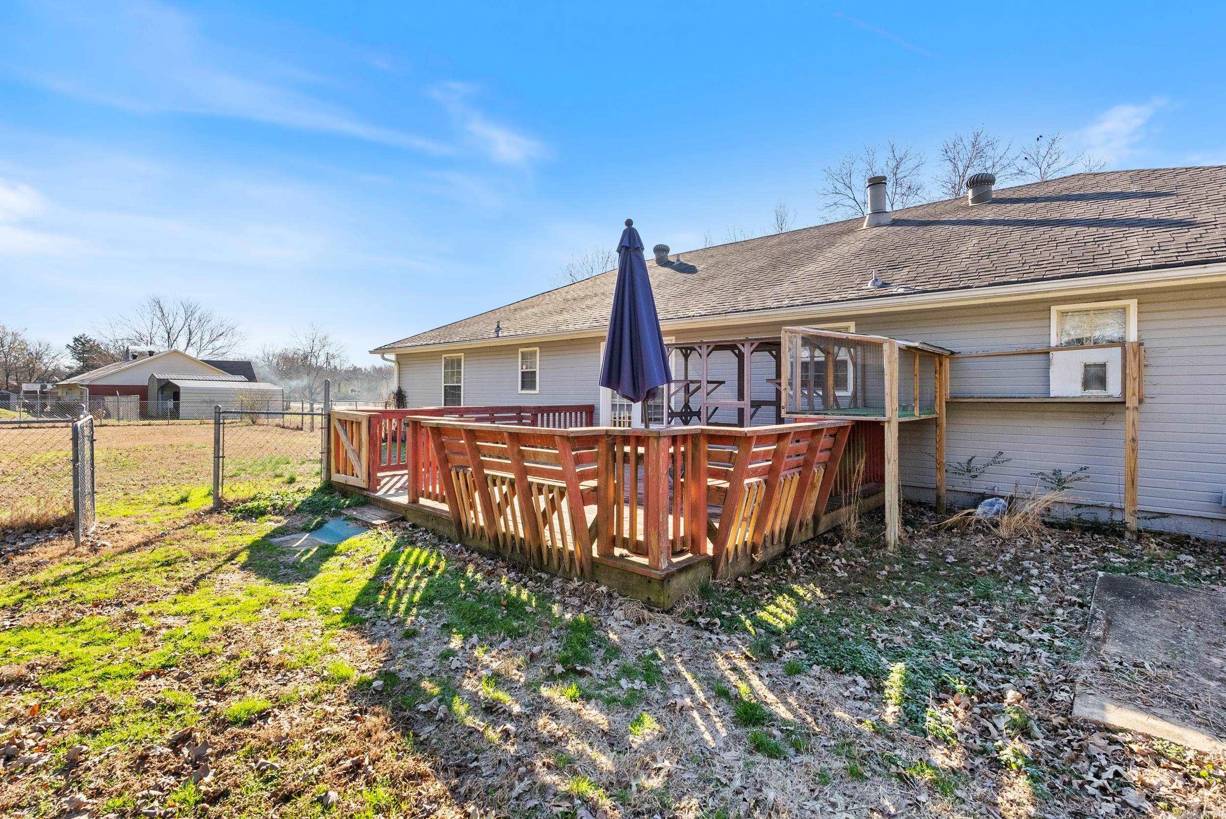 27 Carroll Lane